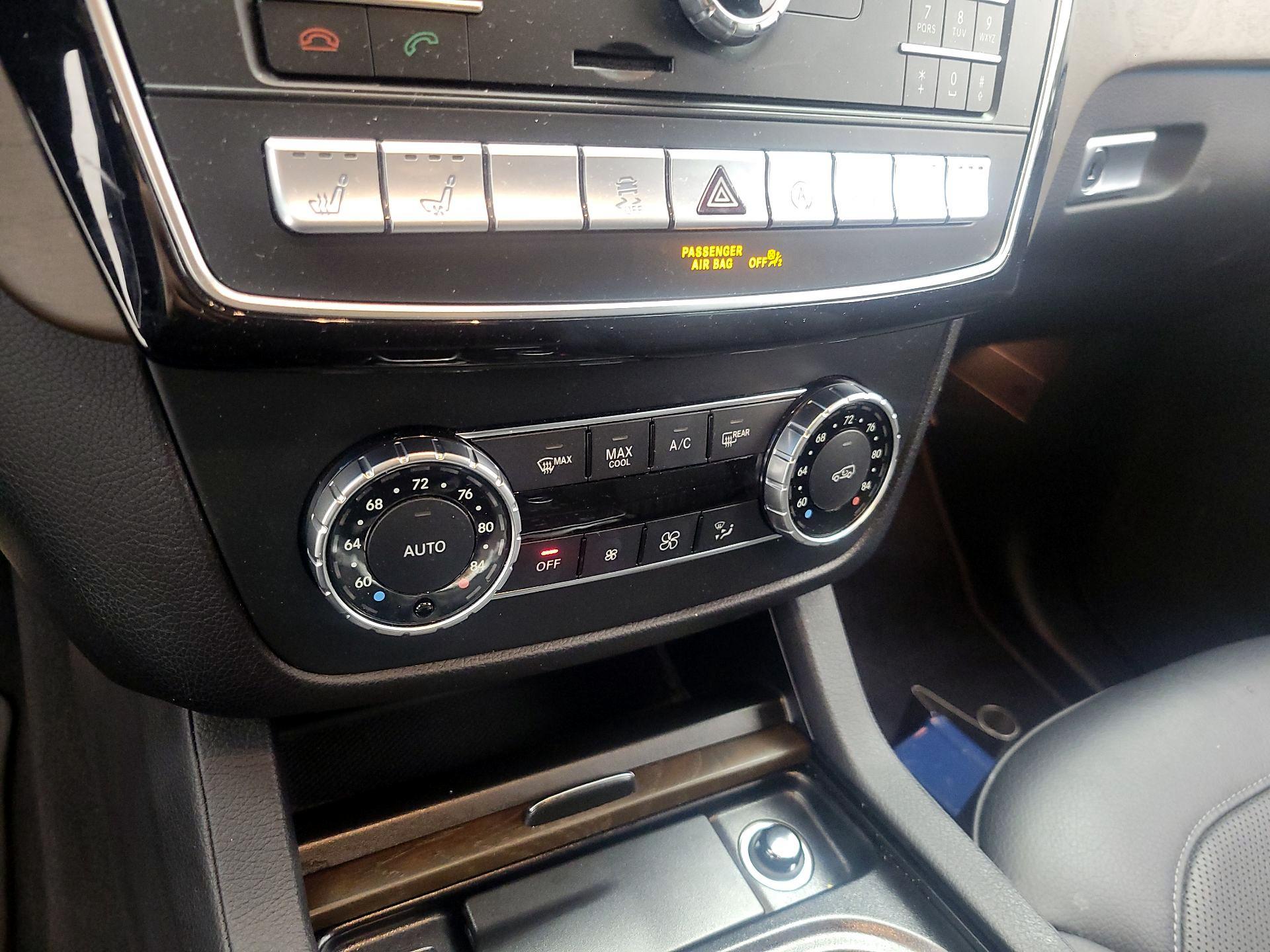 Thumbnail: 2017 Mercedes-Benz GLE - 17