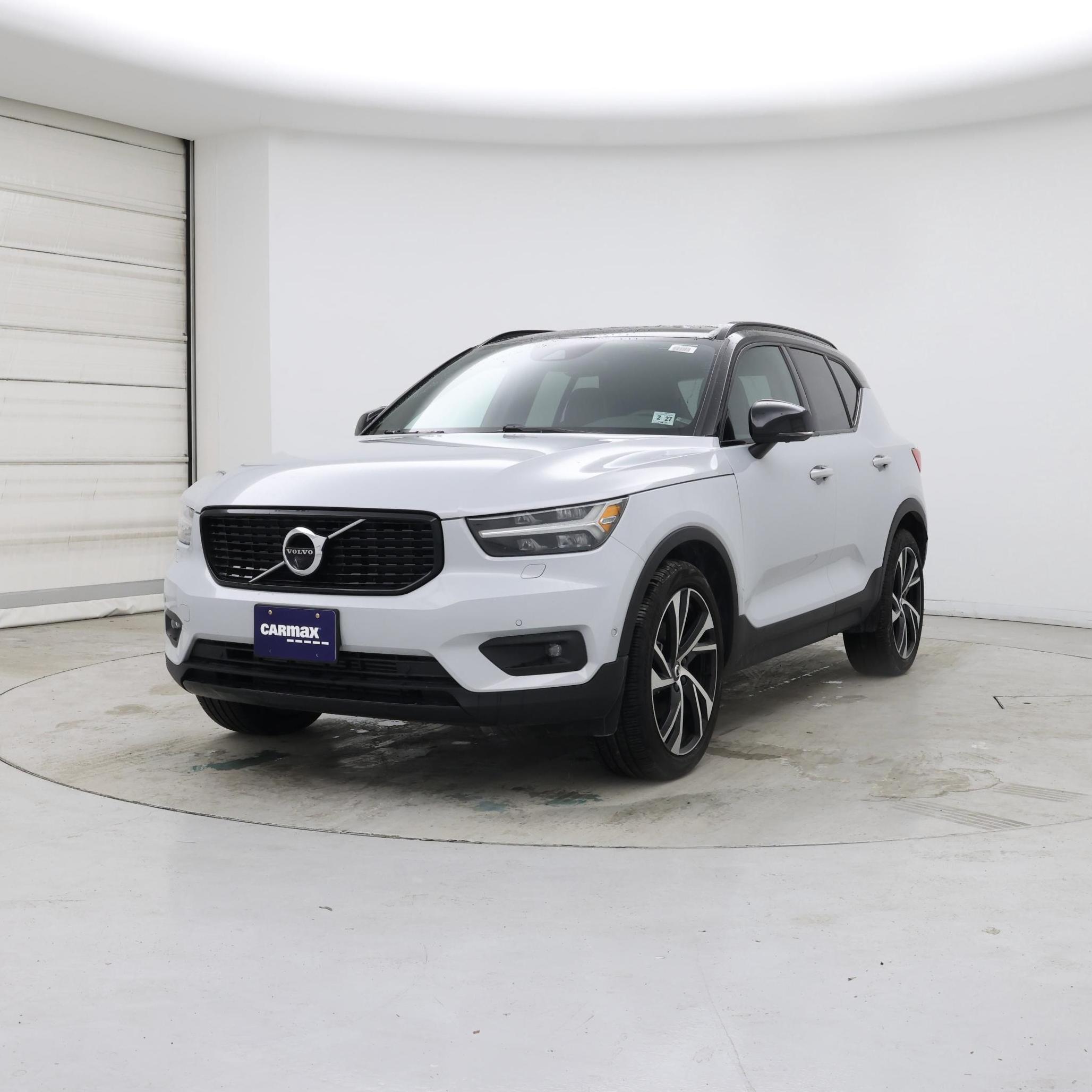 Thumbnail: 2022 Volvo XC40 - 4