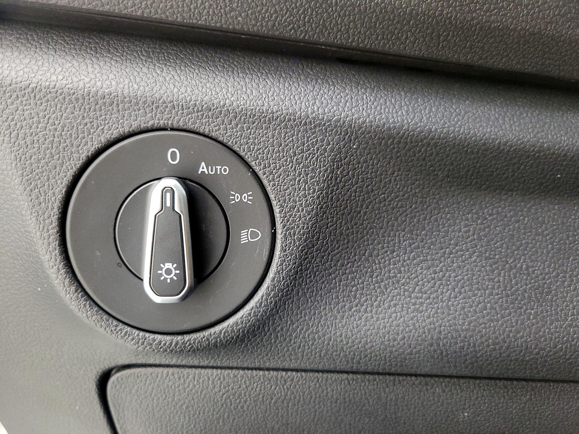 Thumbnail: 2023 Volkswagen Jetta - 13