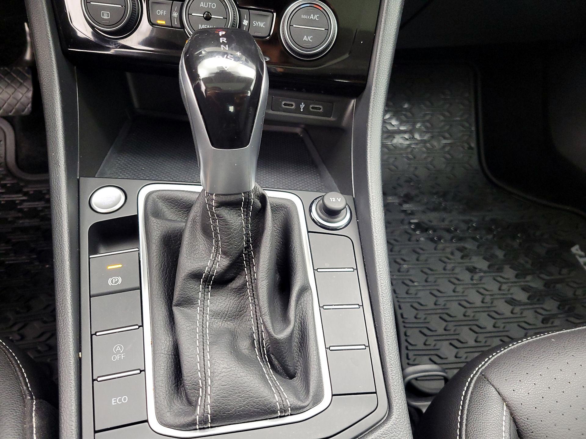 Thumbnail: 2023 Volkswagen Jetta - 17