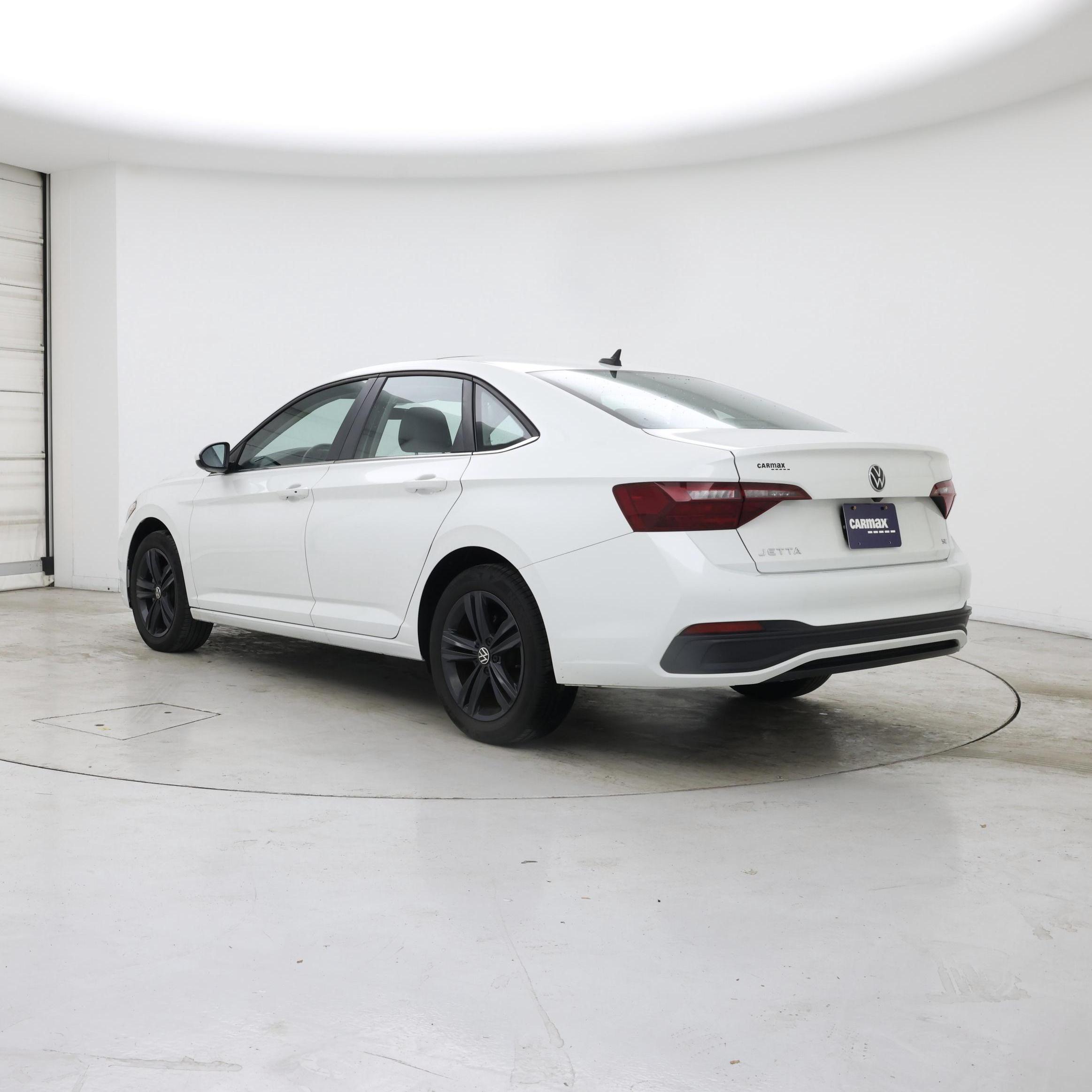 Thumbnail: 2023 Volkswagen Jetta - 2