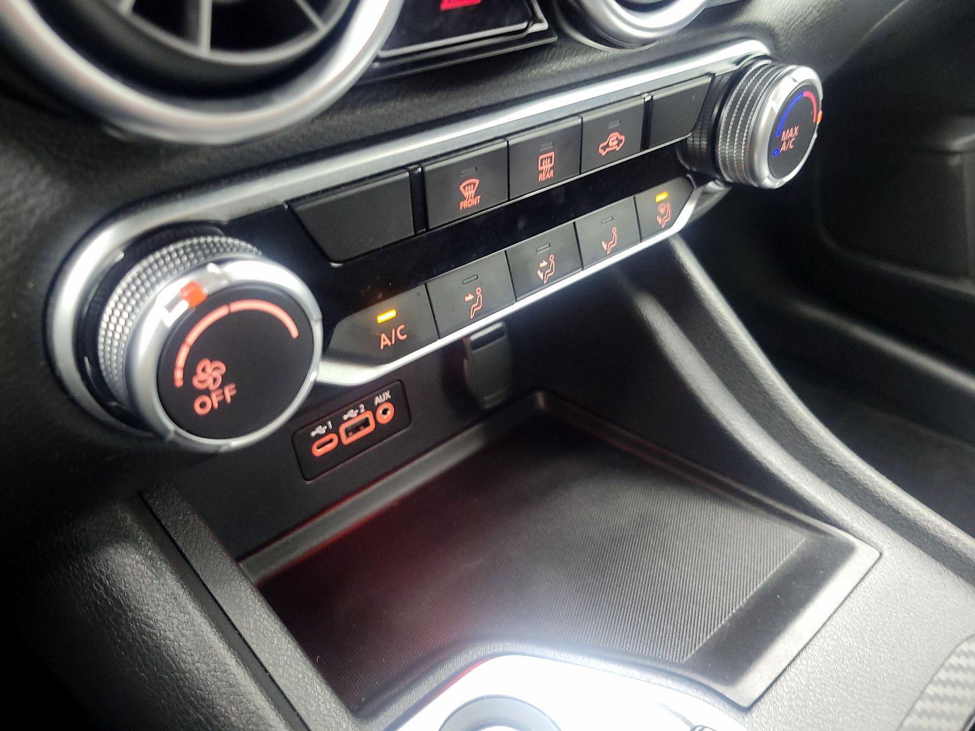 Thumbnail: 2022 Nissan Sentra - 16