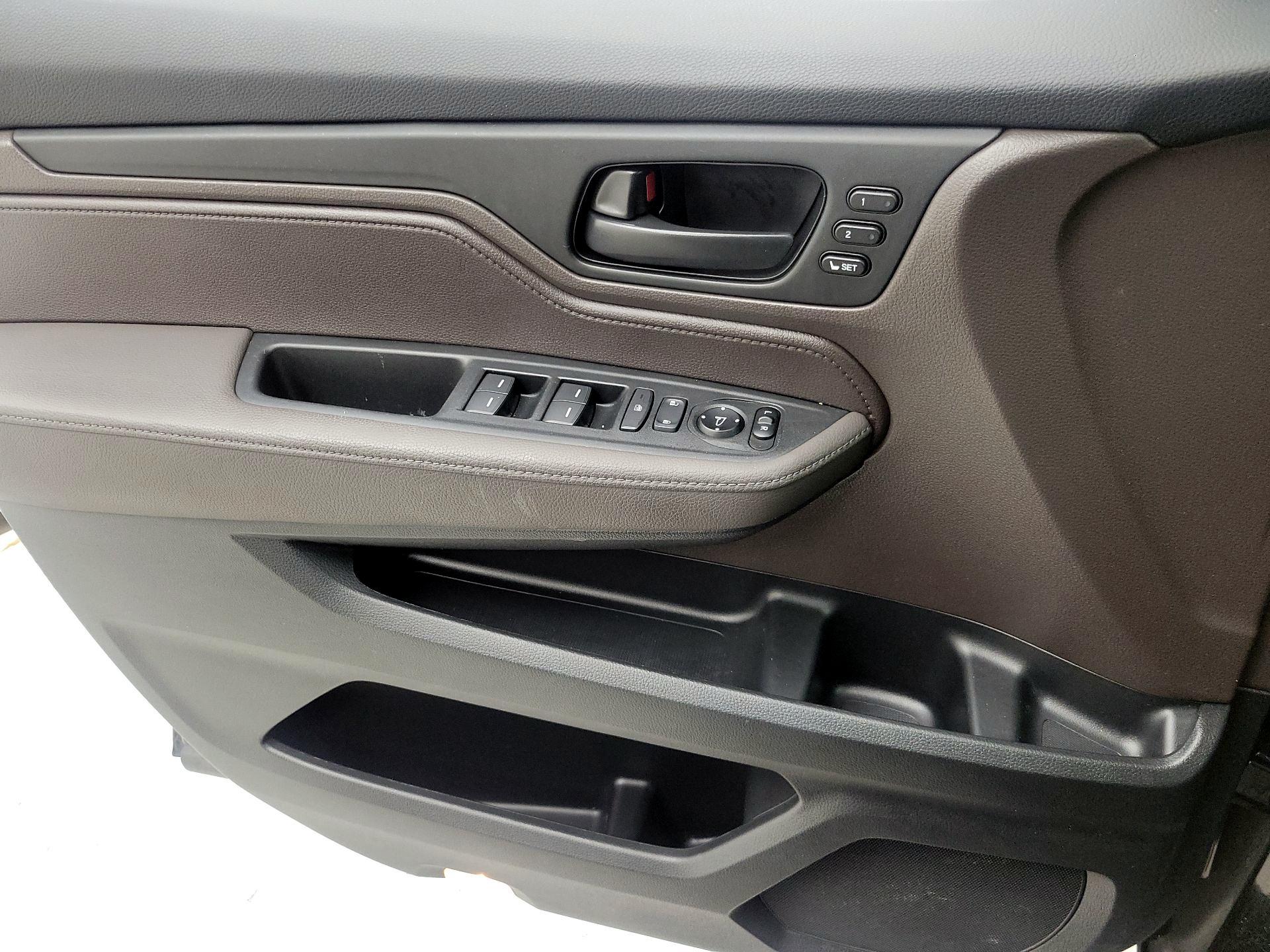 Thumbnail: 2020 Honda Odyssey - 13