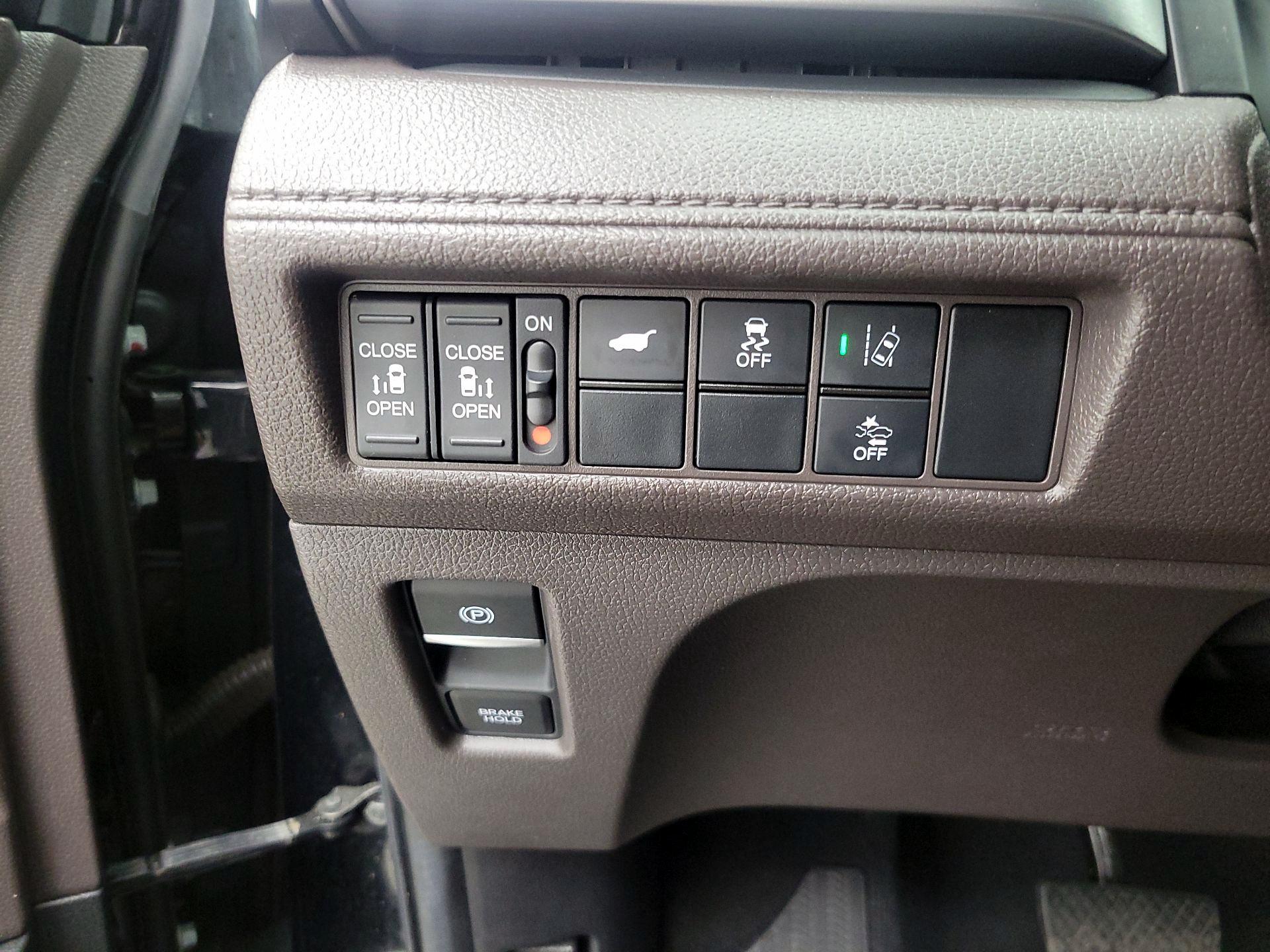 Thumbnail: 2020 Honda Odyssey - 14