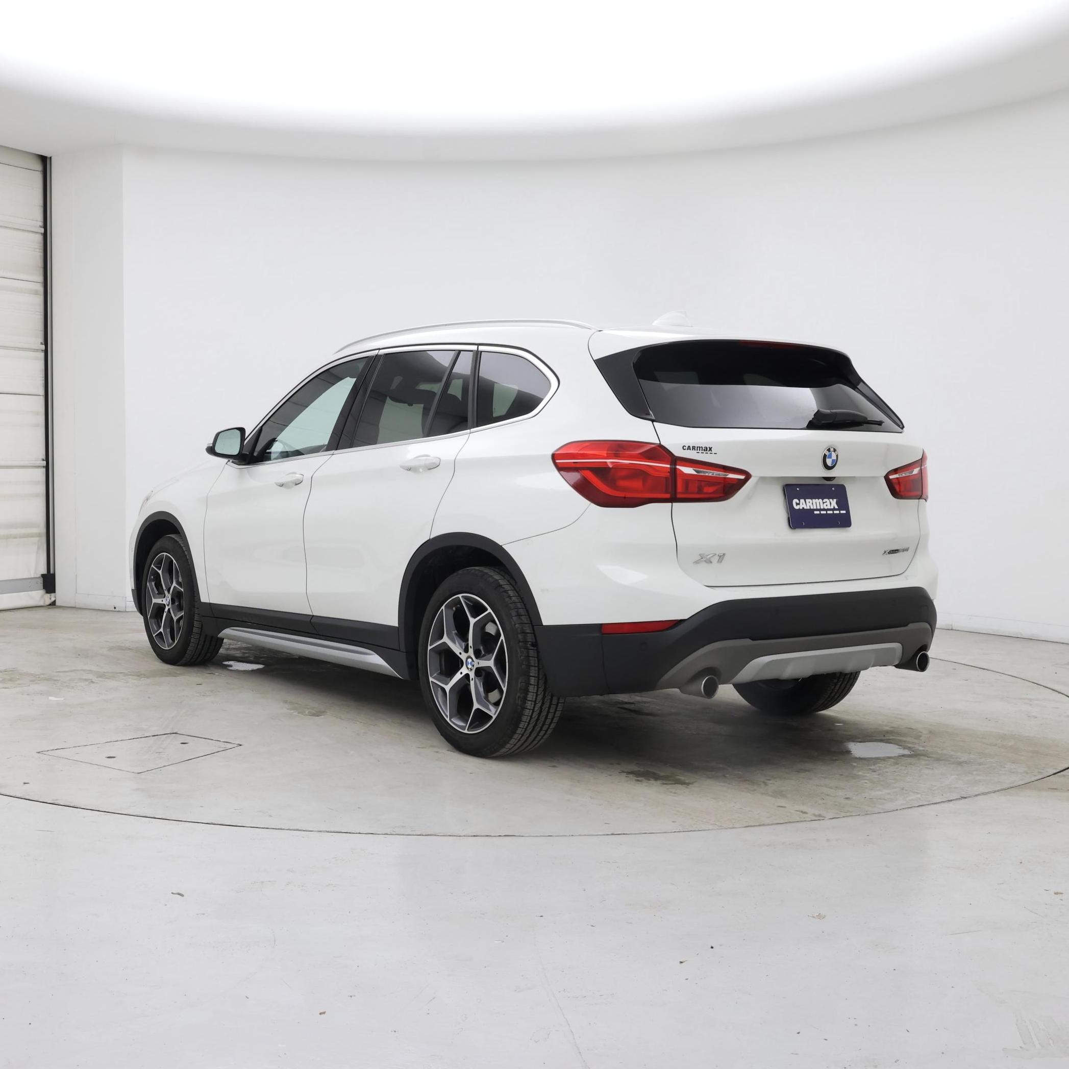 Thumbnail: 2018 BMW X1 - 2