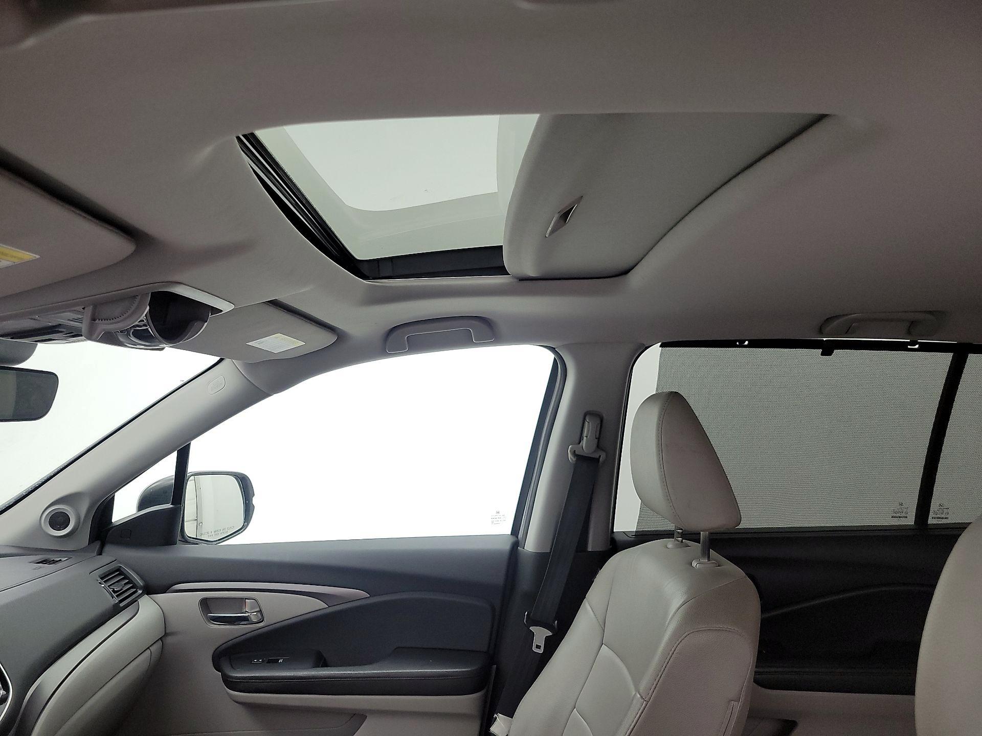 Thumbnail: 2020 Honda Pilot - 19