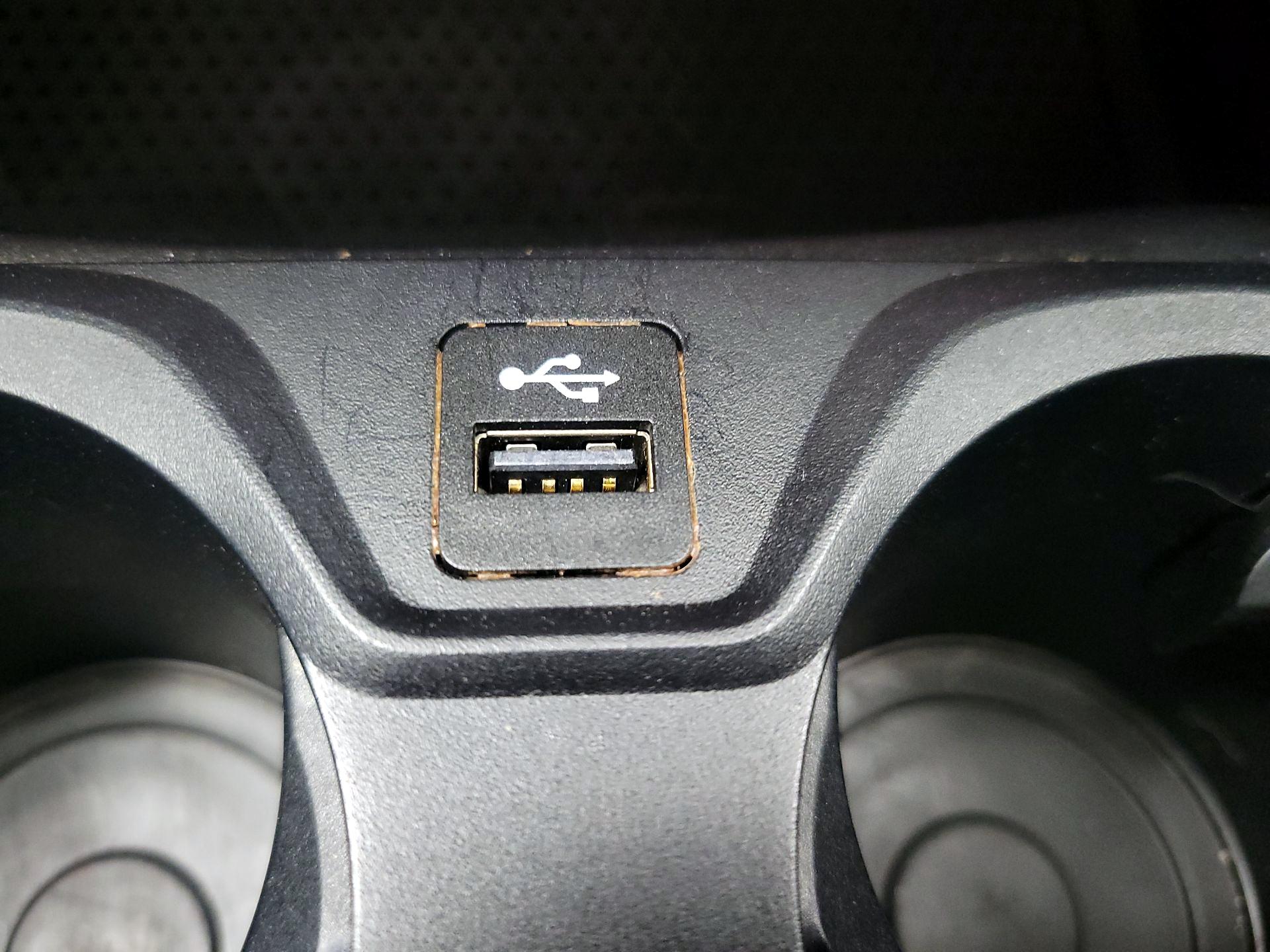 Thumbnail: 2023 BMW M3 - 18