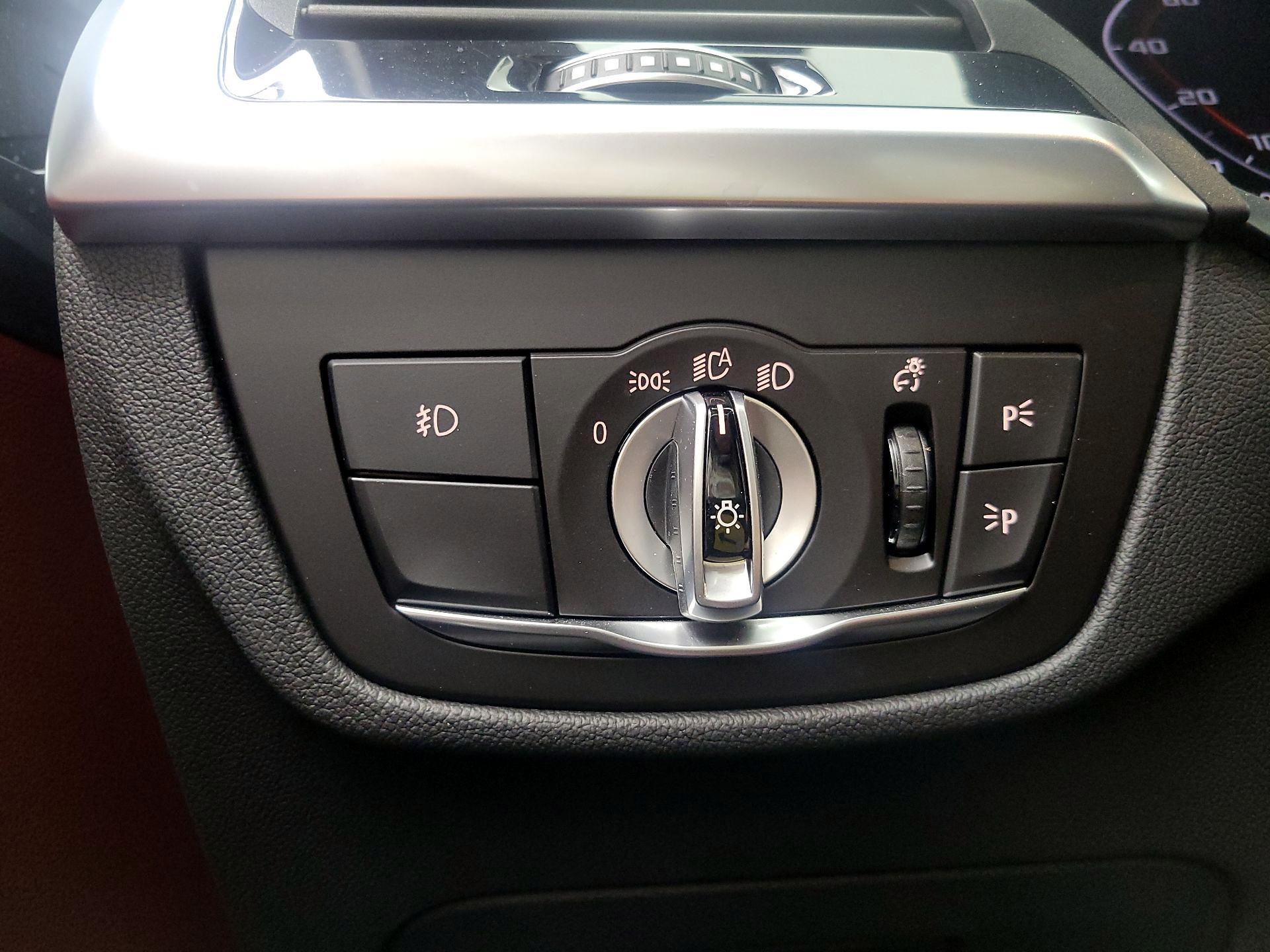 Thumbnail: 2021 BMW X4 - 13