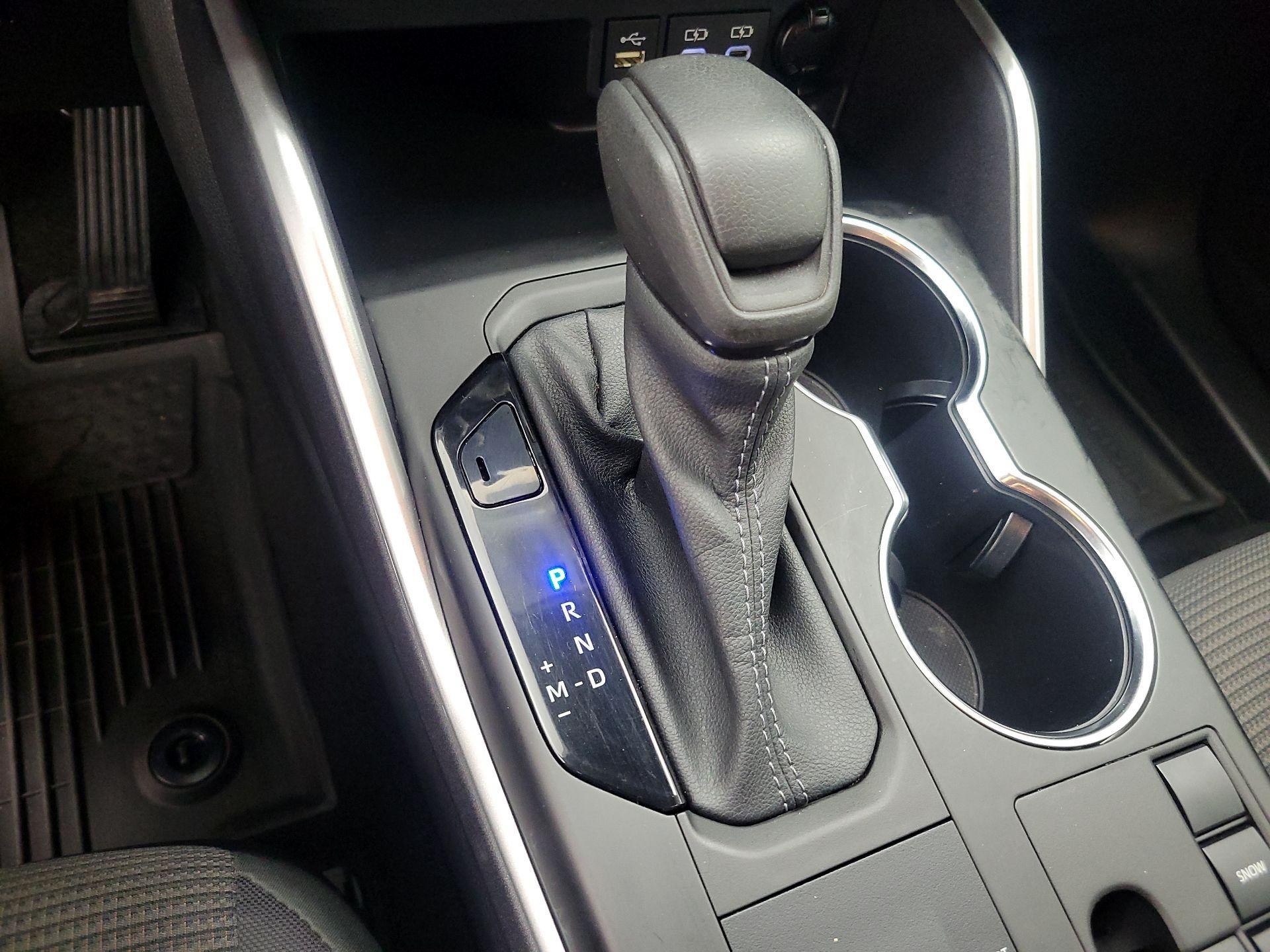 Thumbnail: 2023 Toyota Highlander - 17
