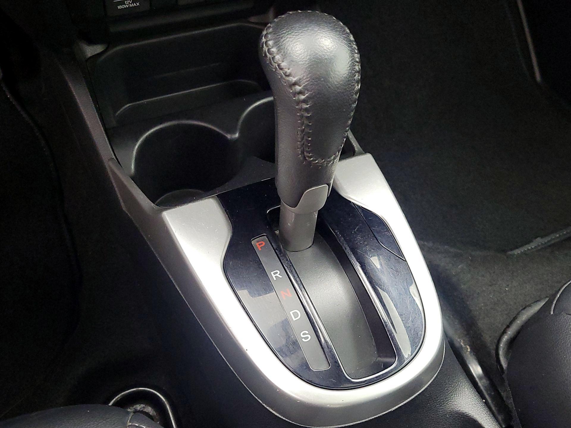 Thumbnail: 2015 Honda Fit - 18