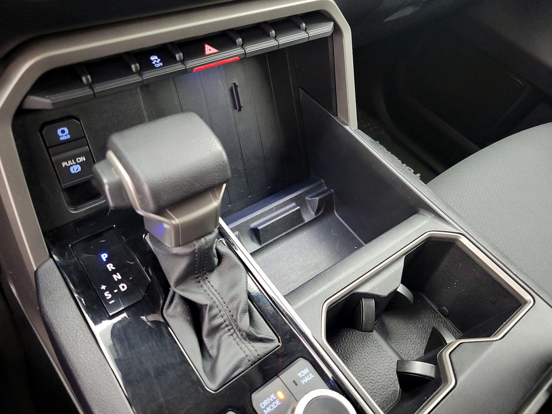 Thumbnail: 2022 Toyota Tundra - 17