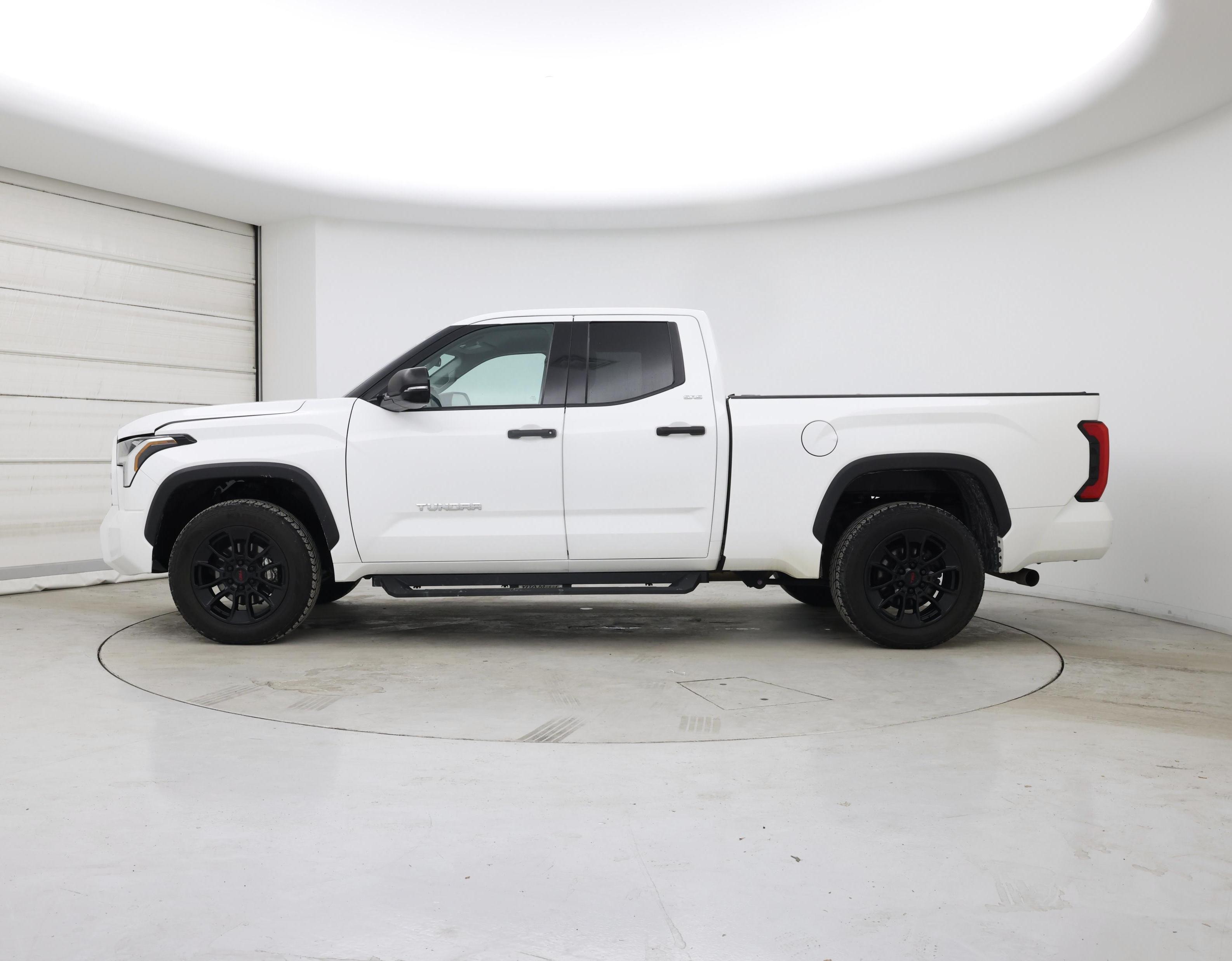 Thumbnail: 2022 Toyota Tundra - 3