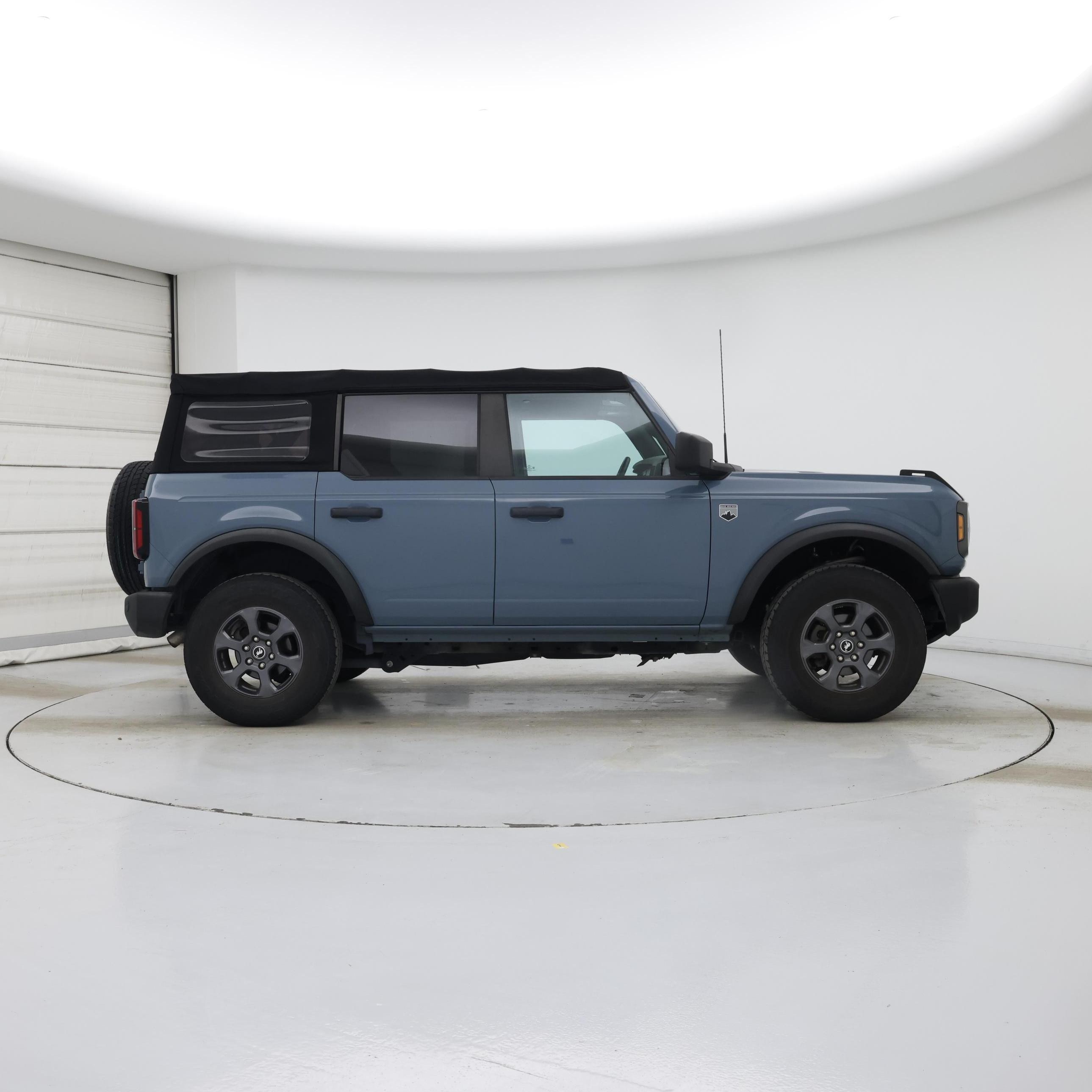 Thumbnail: 2021 Ford Bronco - 7