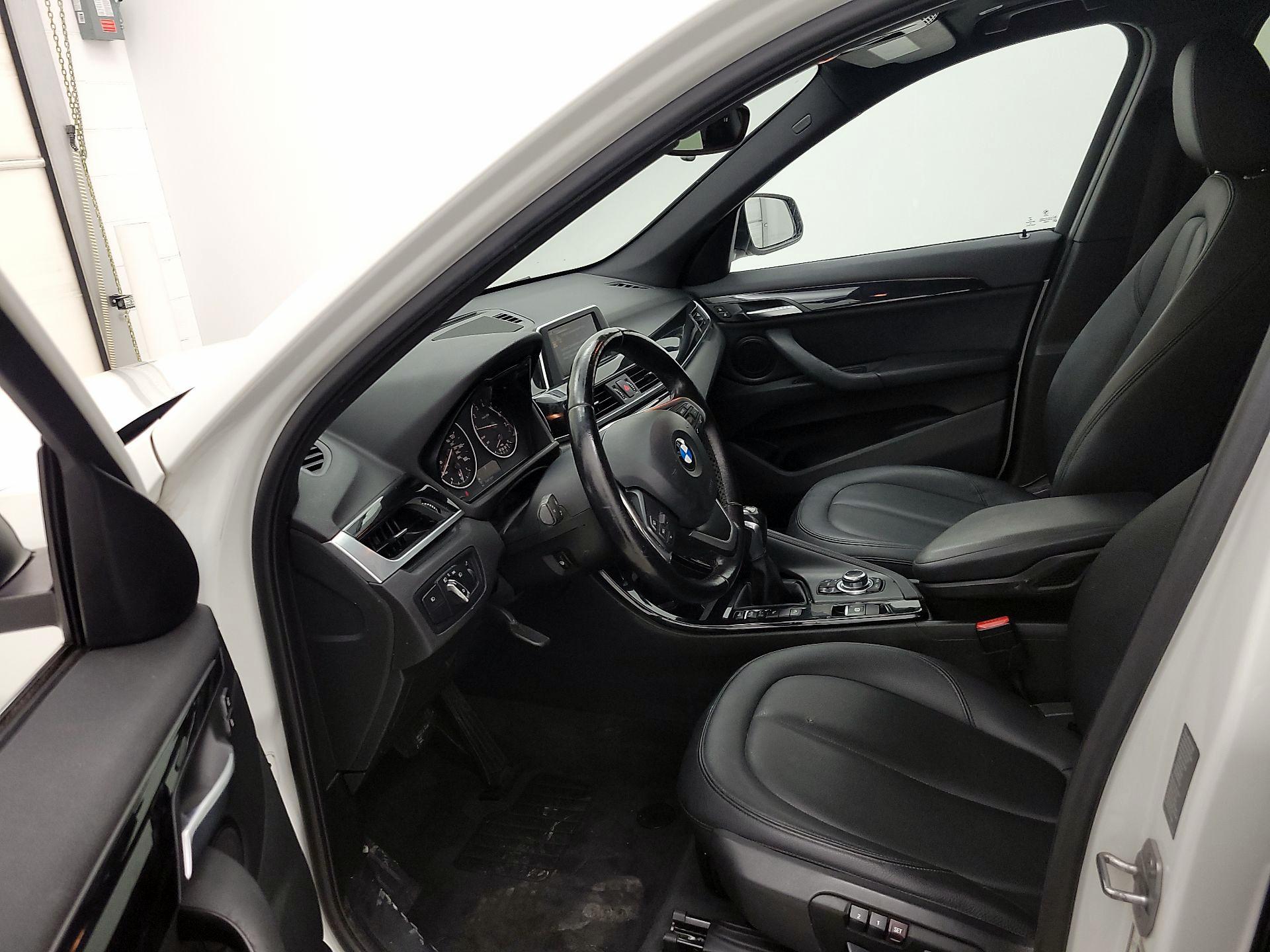 Thumbnail: 2016 BMW X1 - 11