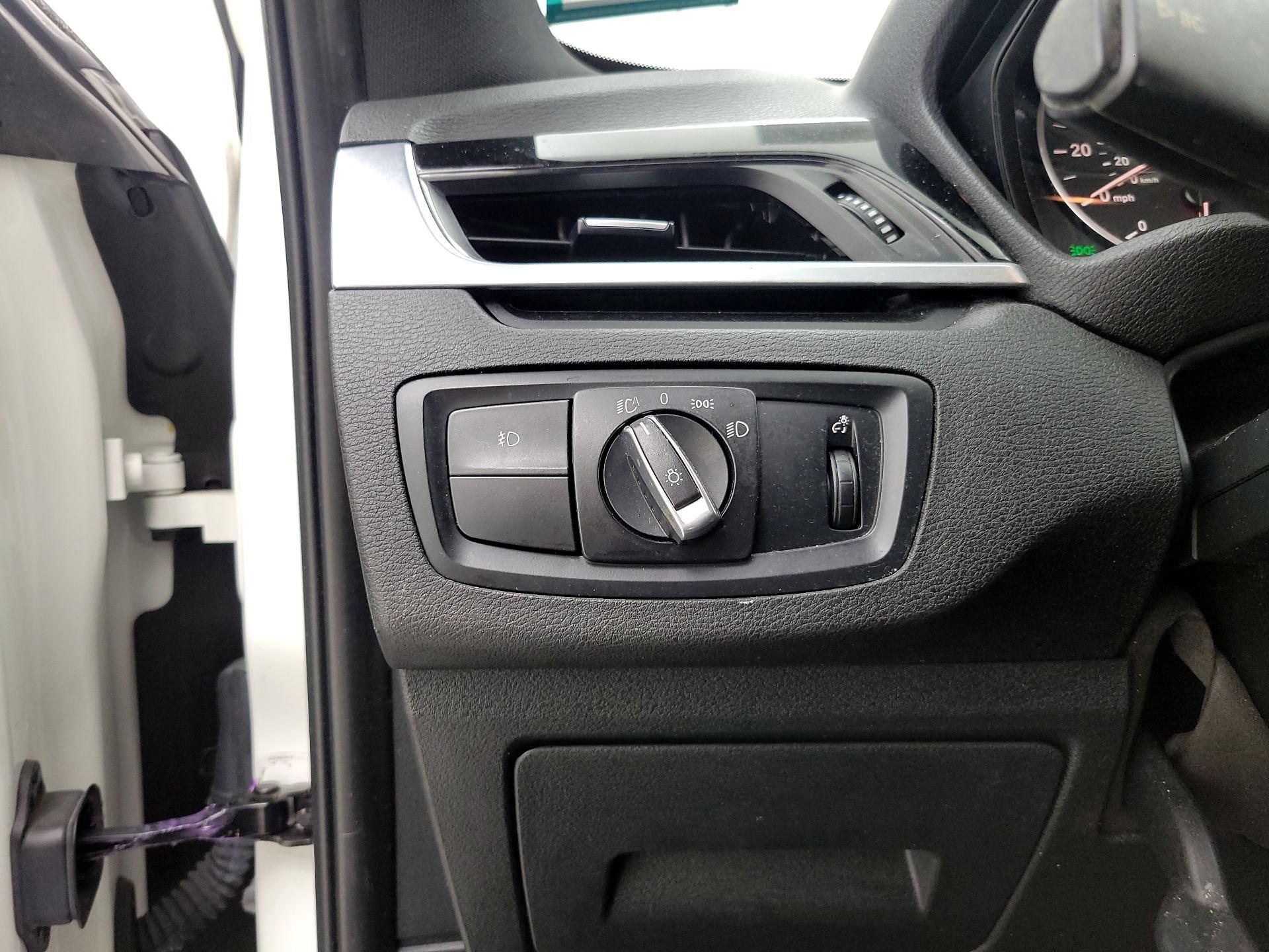 Thumbnail: 2016 BMW X1 - 13