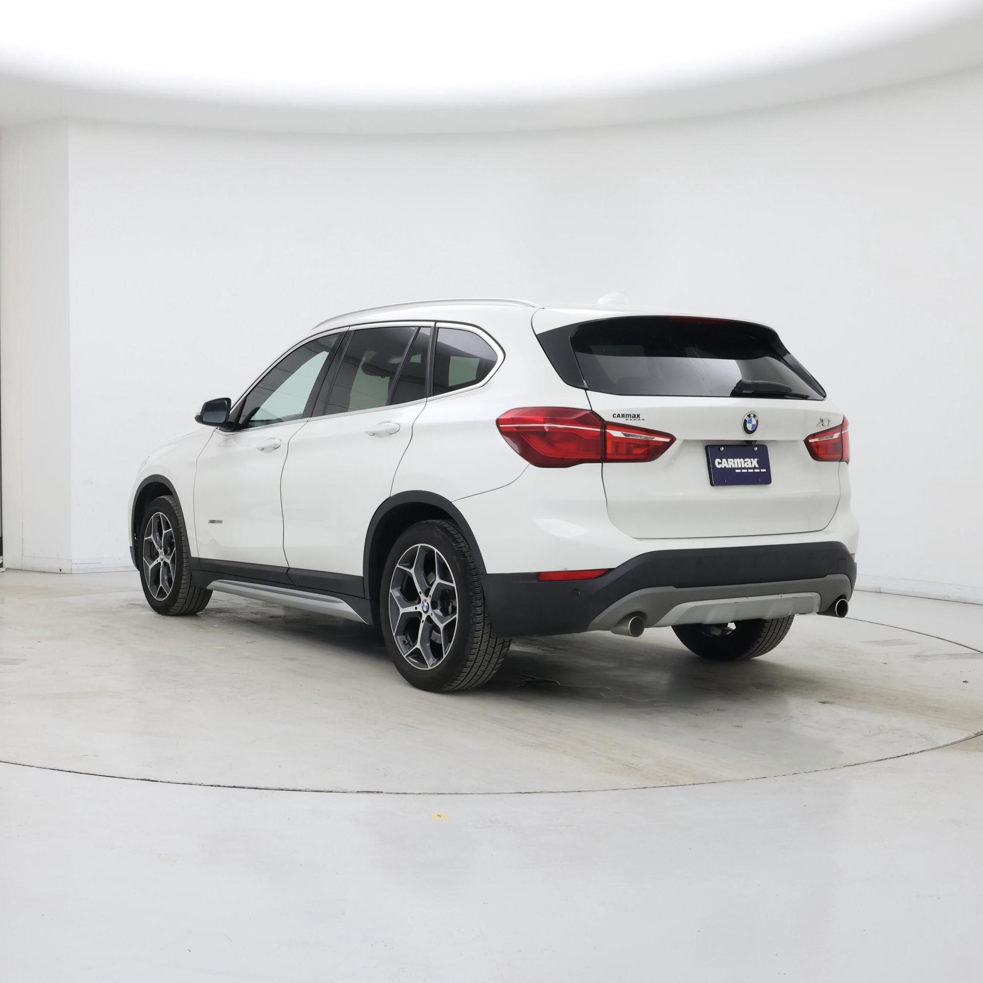 Thumbnail: 2016 BMW X1 - 2
