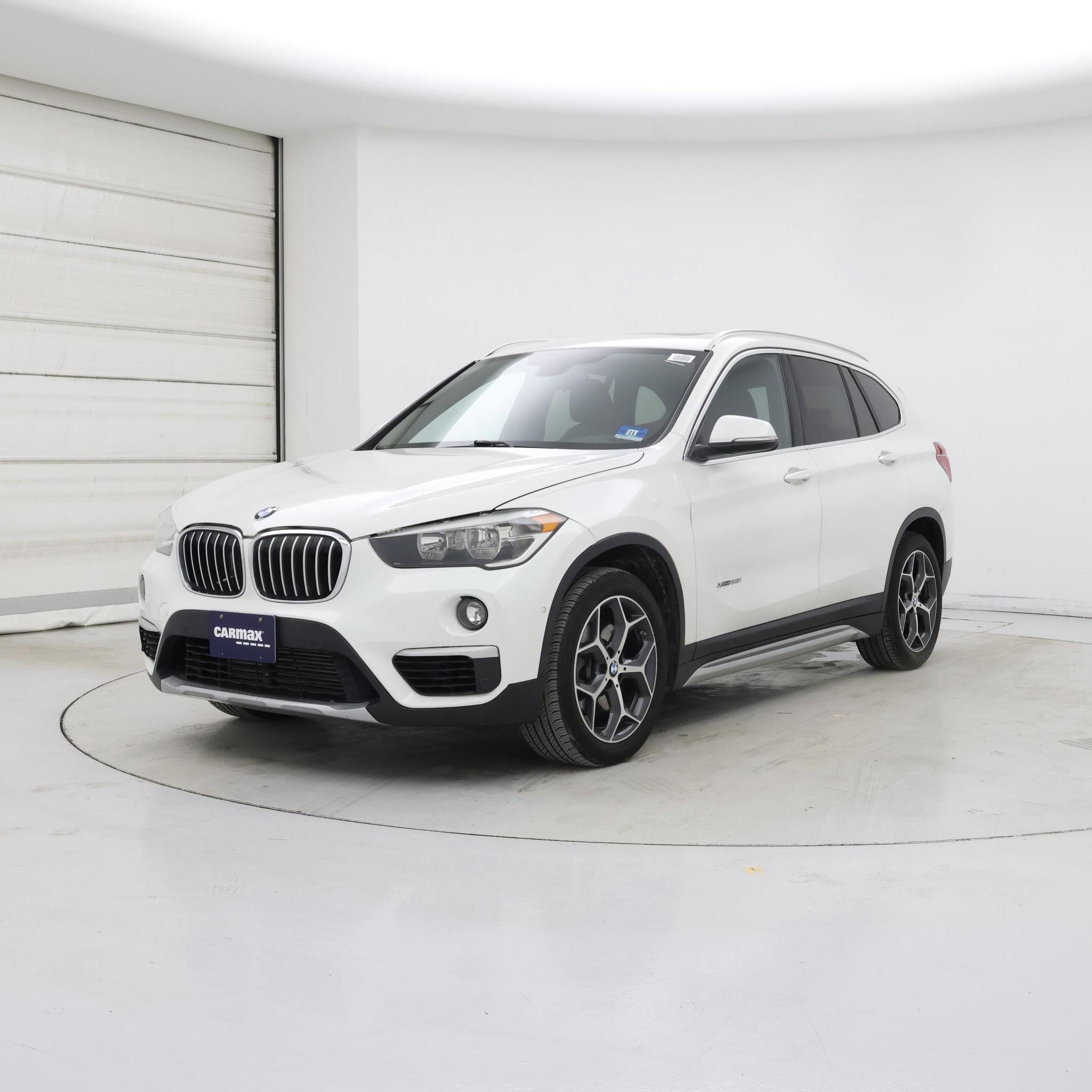 Thumbnail: 2016 BMW X1 - 4