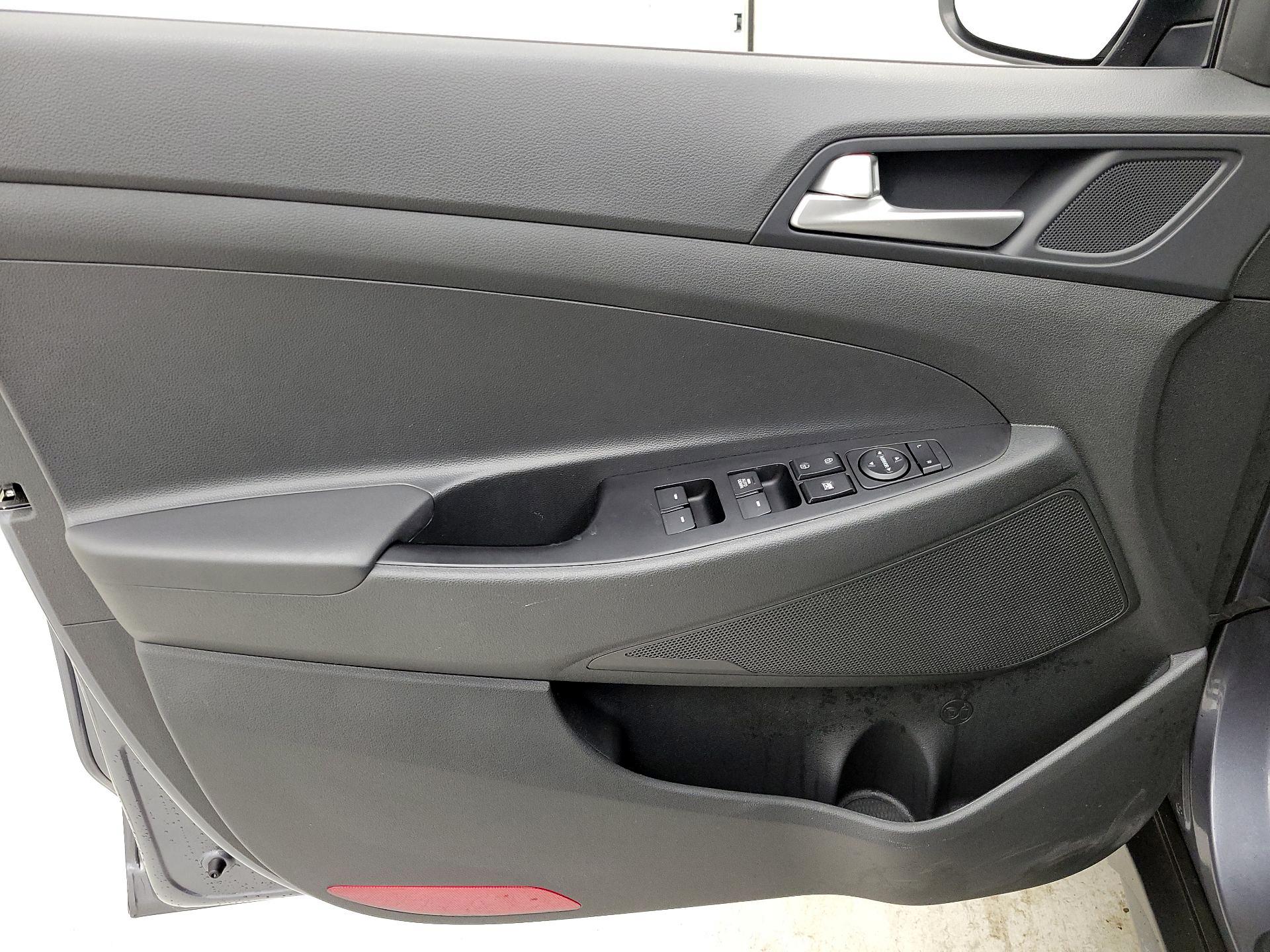 Thumbnail: 2019 Hyundai Tucson - 12