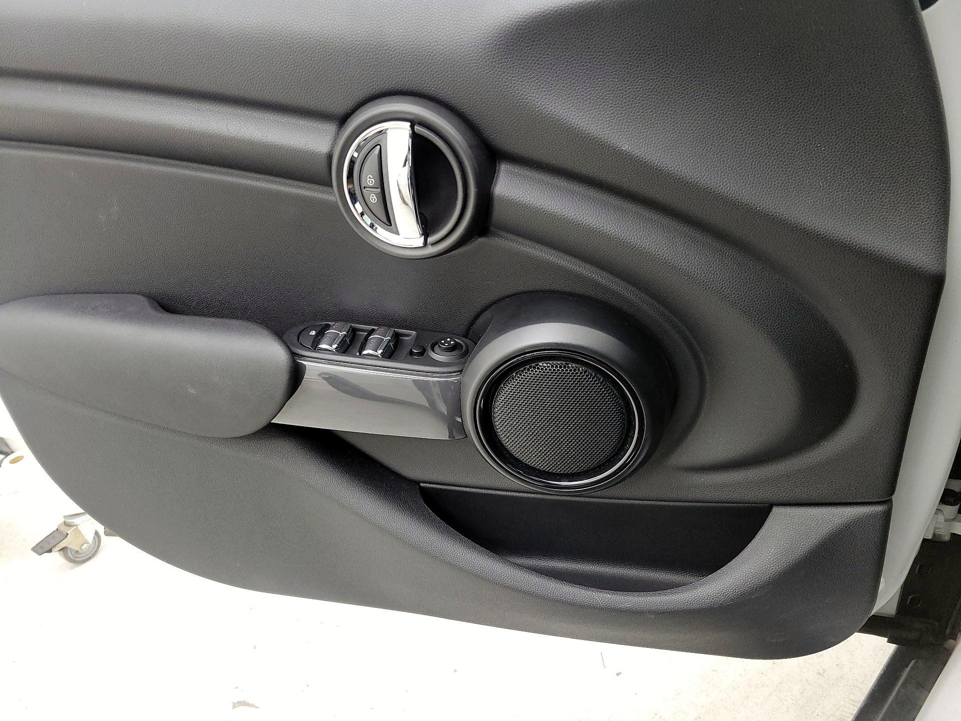 Thumbnail: 2022 MINI Cooper Hardtop - 12