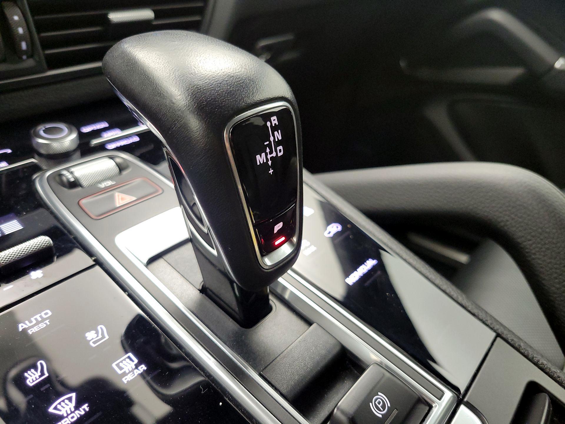 Thumbnail: 2019 Porsche Cayenne - 18