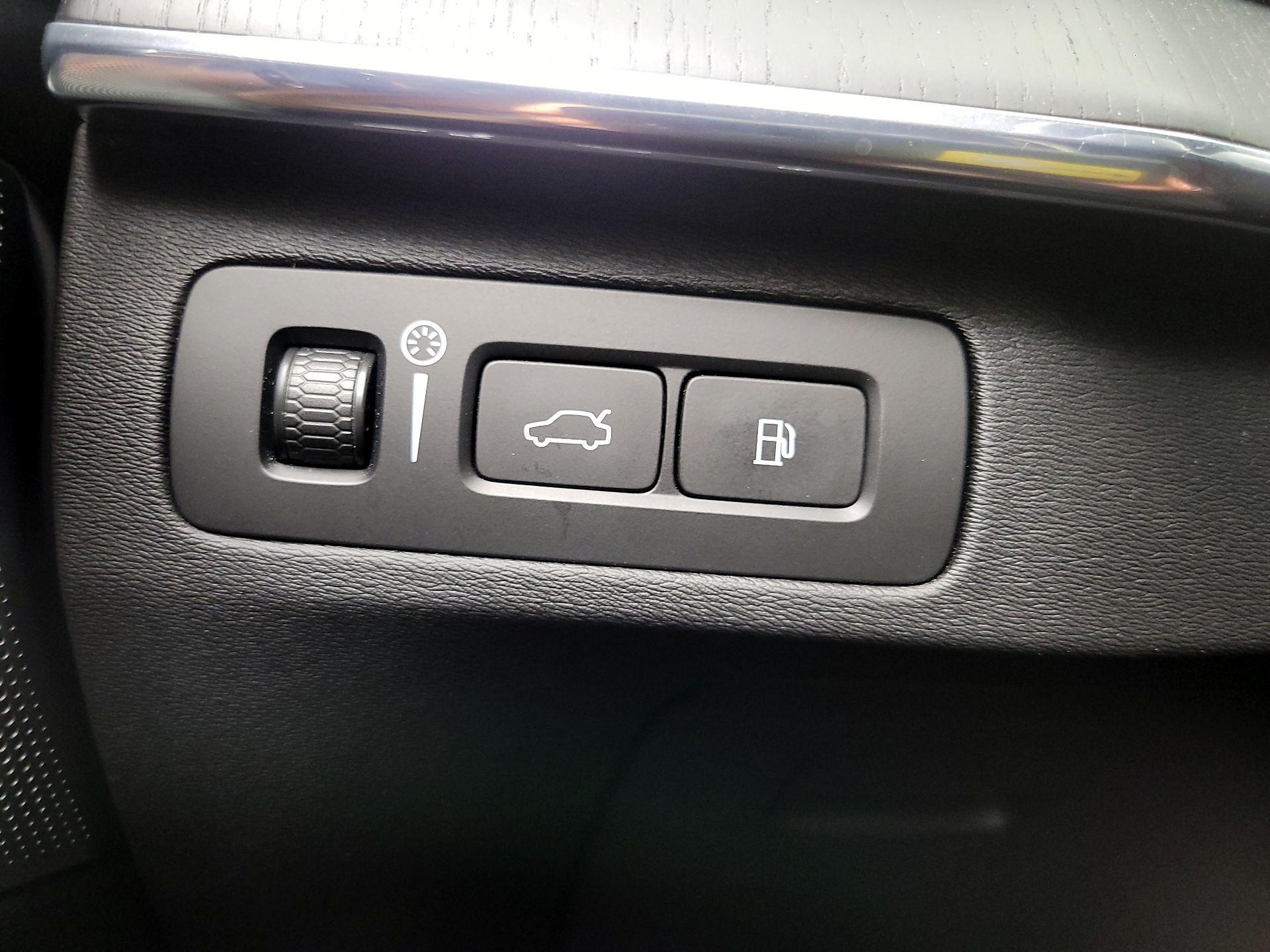 Thumbnail: 2021 Volvo XC90 - 13