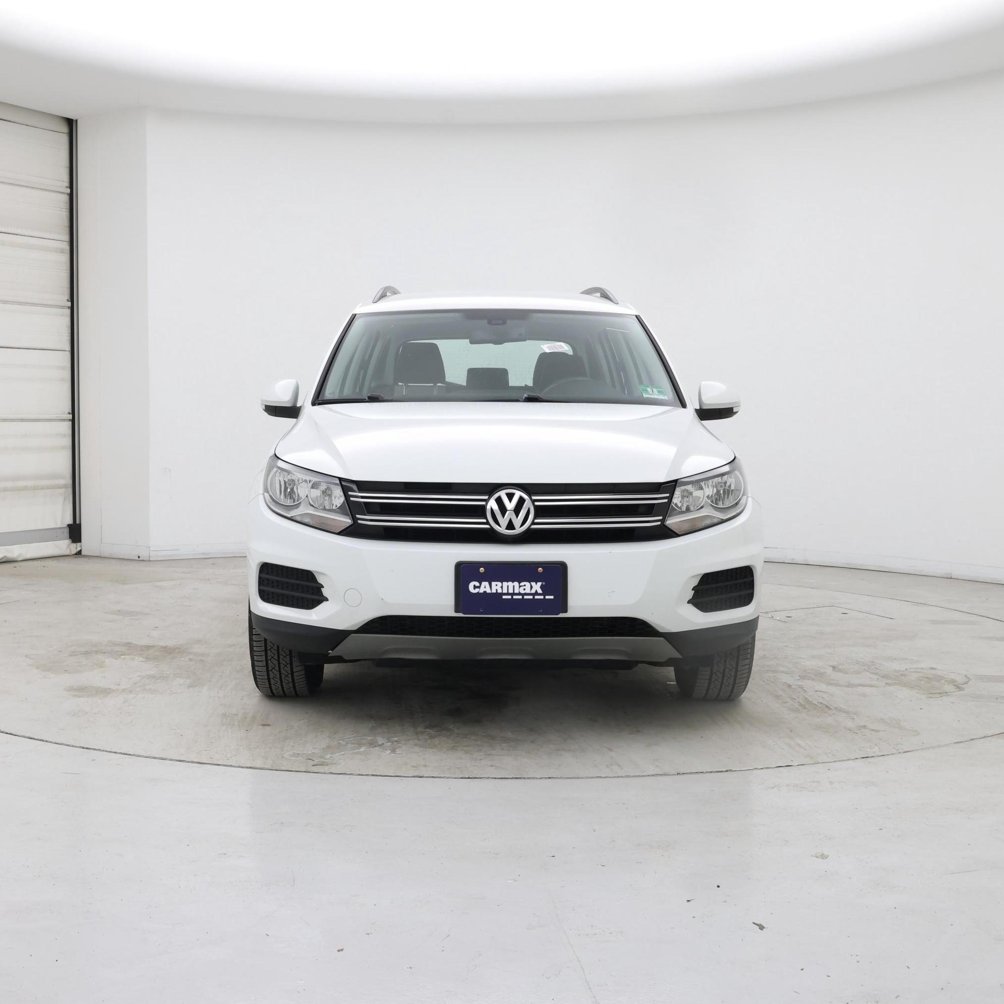 Thumbnail: 2016 Volkswagen Tiguan - 5