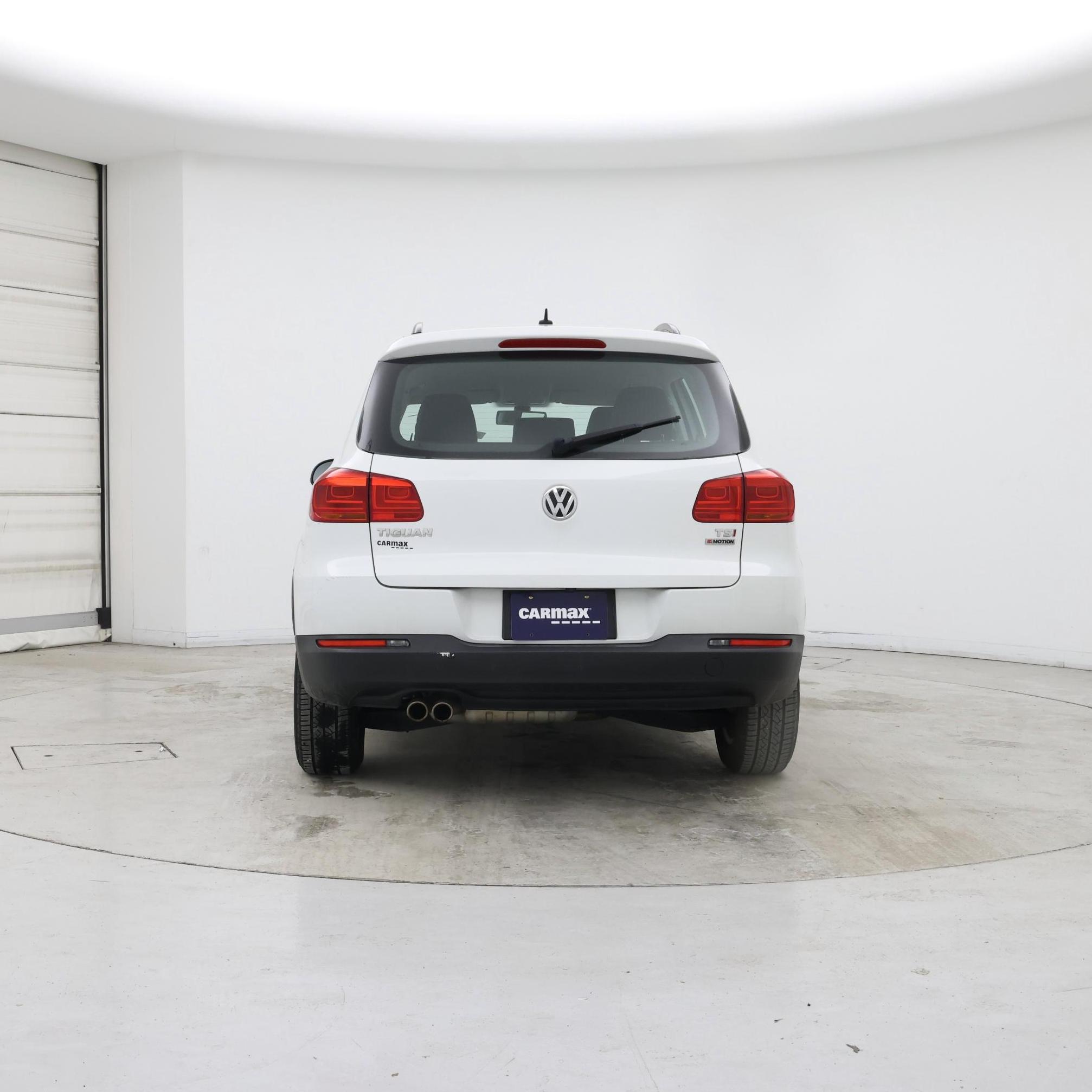 Thumbnail: 2016 Volkswagen Tiguan - 6