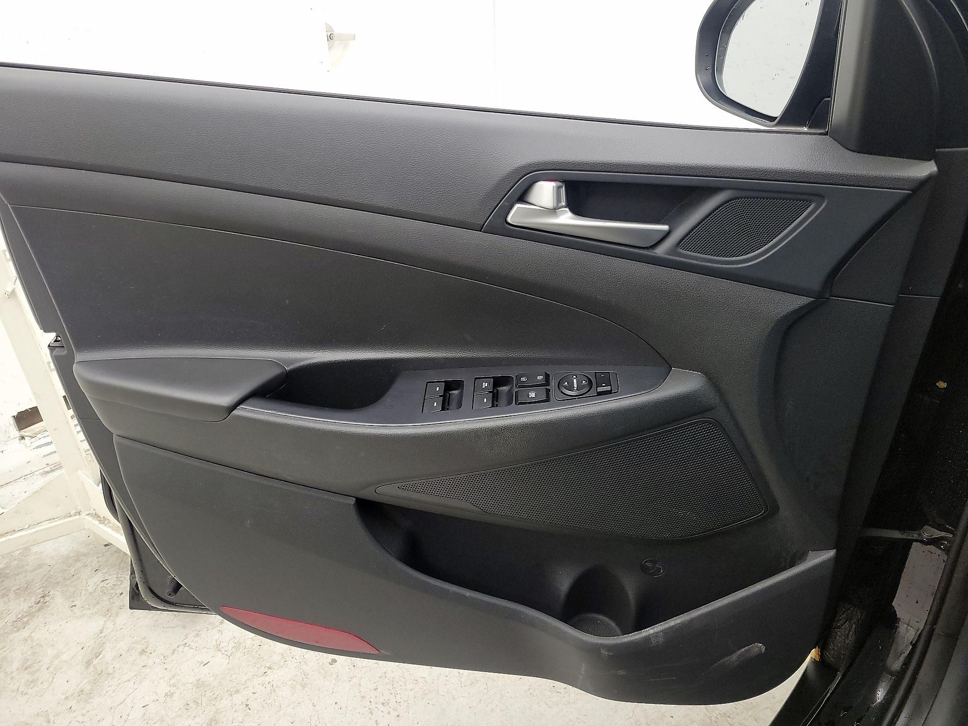 Thumbnail: 2020 Hyundai Tucson - 12