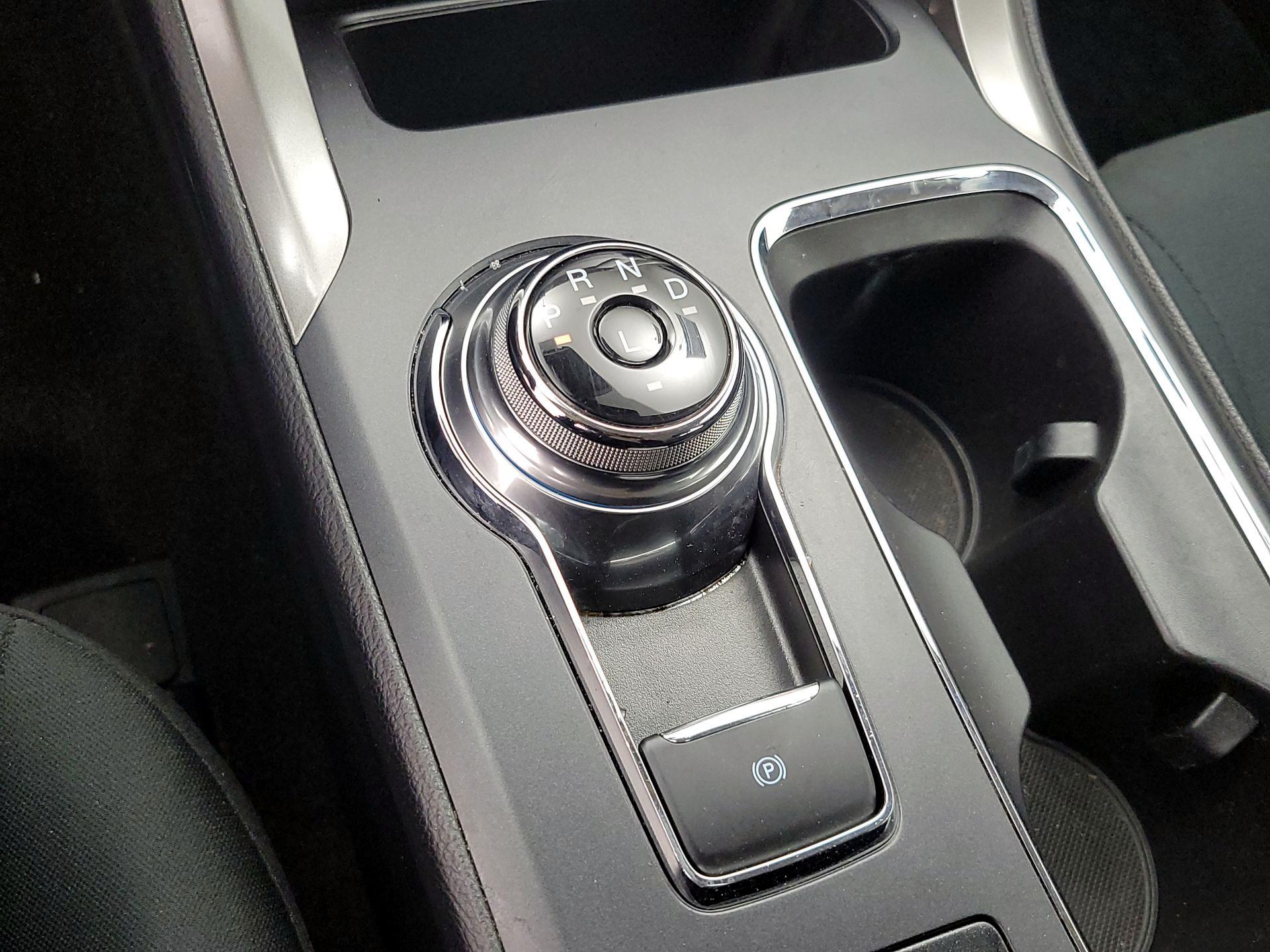 Thumbnail: 2020 Ford Fusion - 17