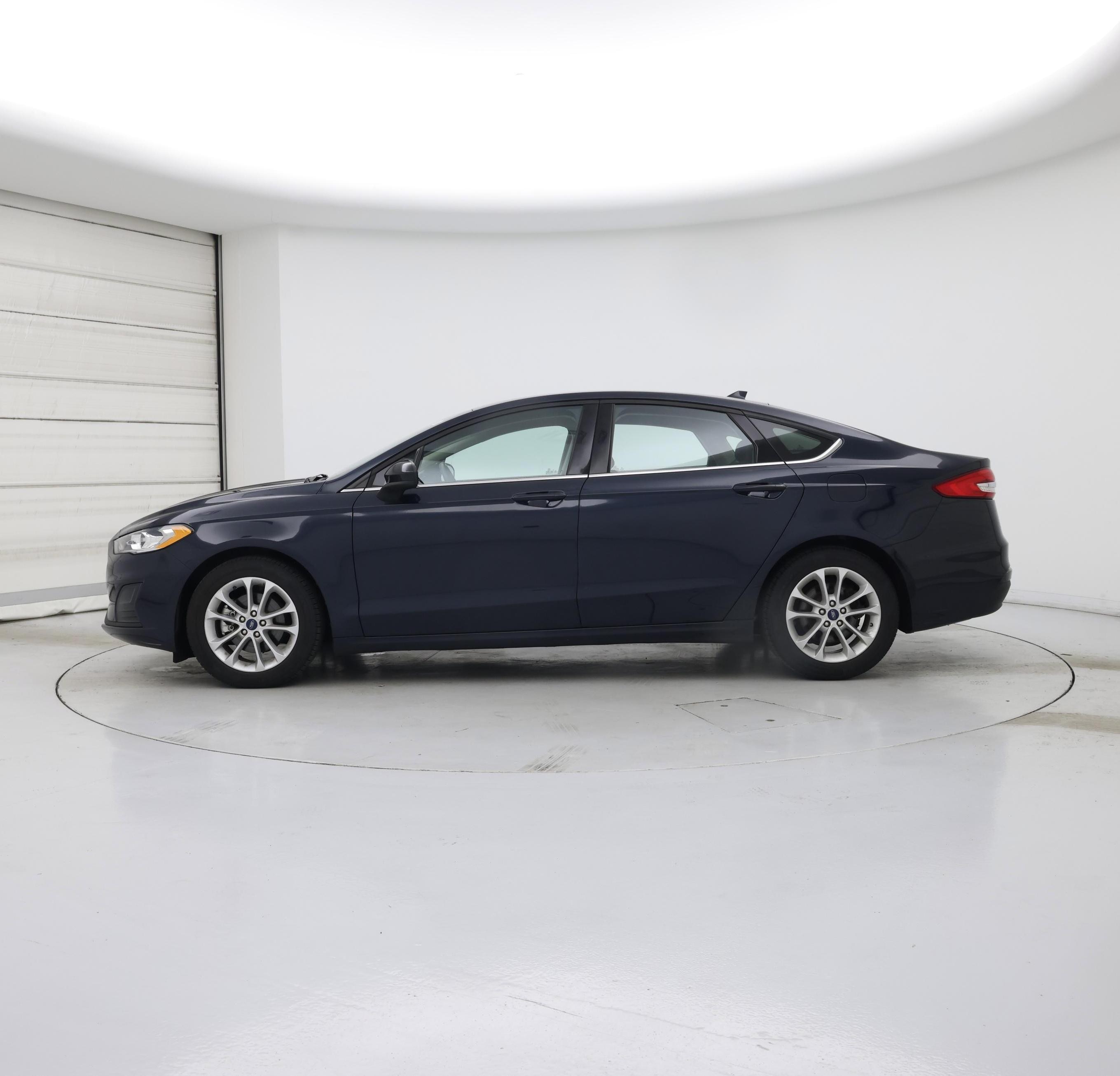 Thumbnail: 2020 Ford Fusion - 3