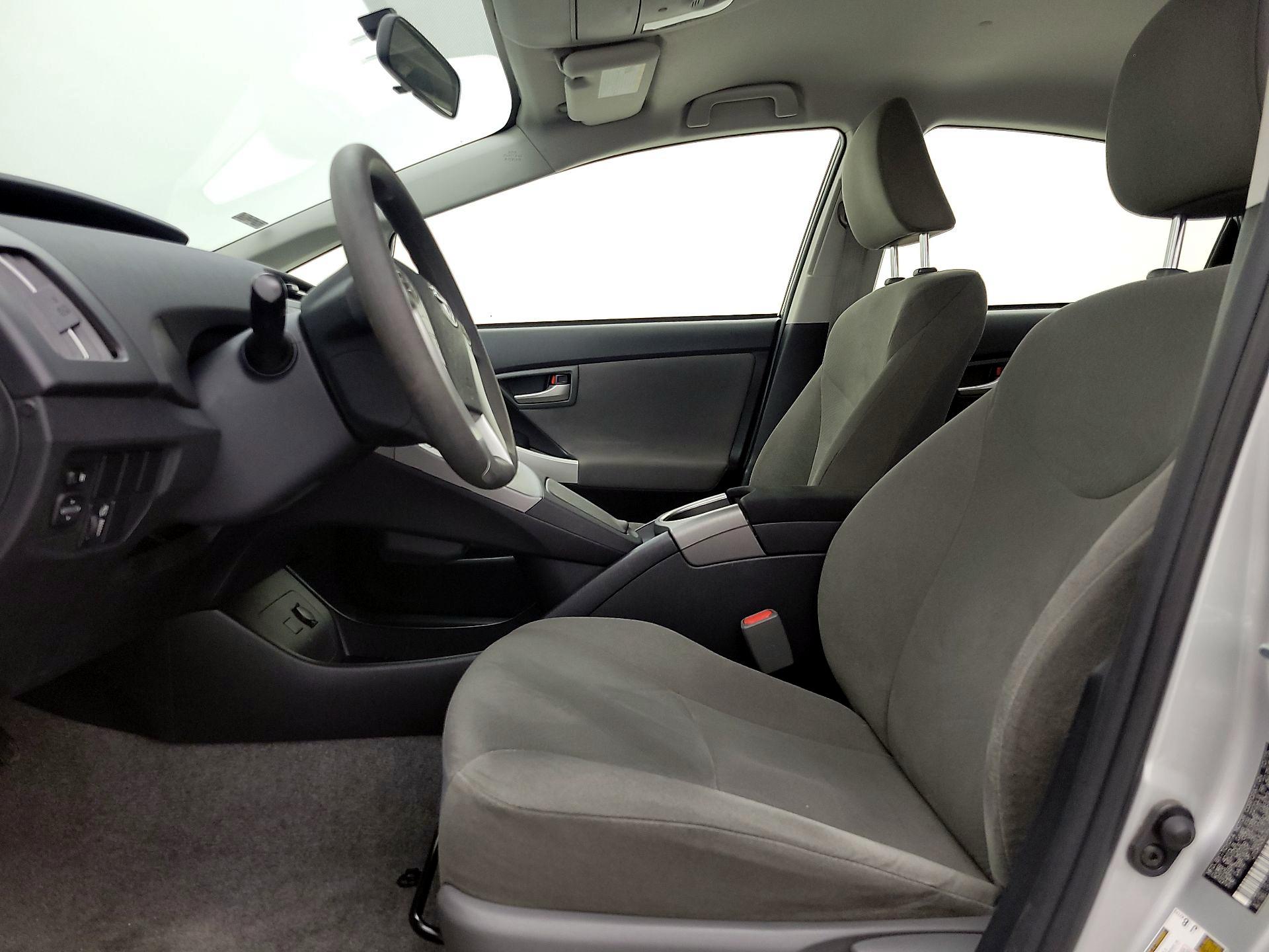Thumbnail: 2015 Toyota Prius - 11