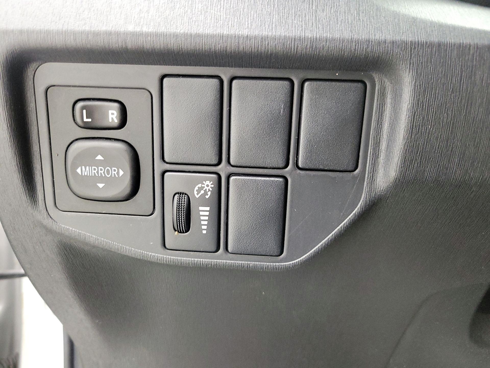 Thumbnail: 2015 Toyota Prius - 13