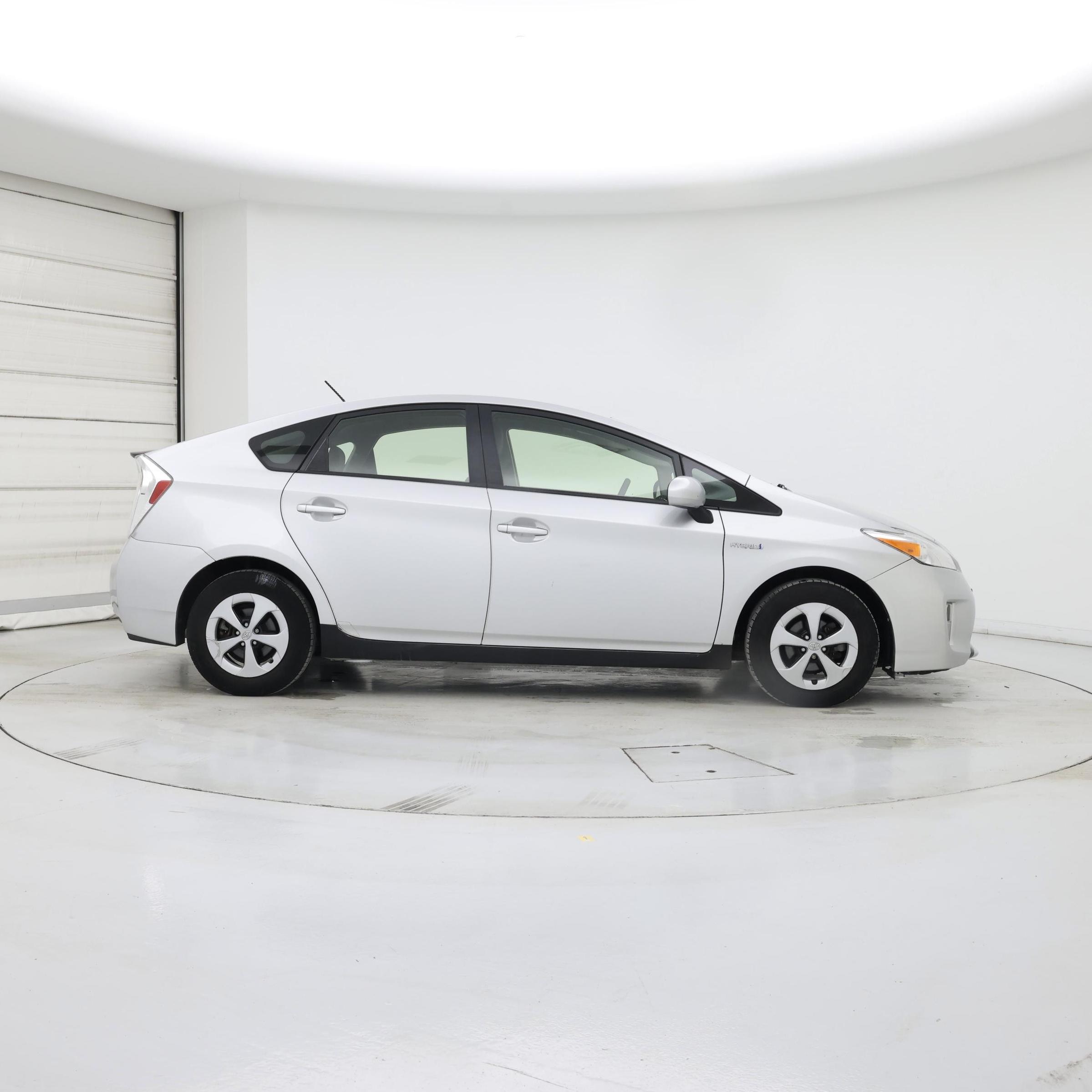 Thumbnail: 2015 Toyota Prius - 7