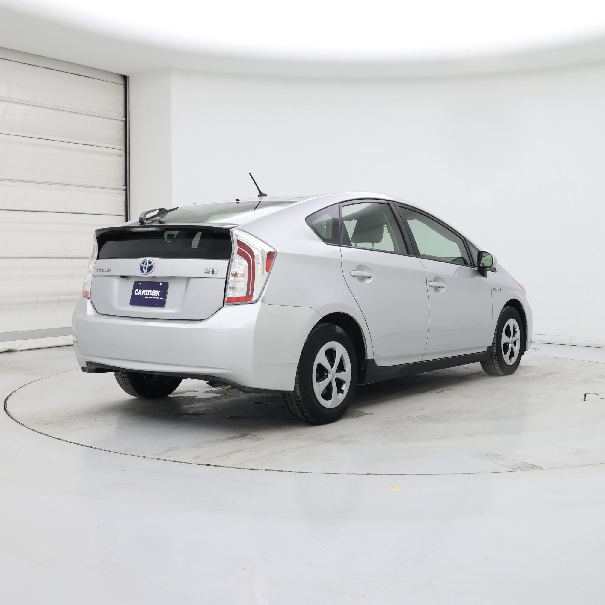 Thumbnail: 2015 Toyota Prius - 8