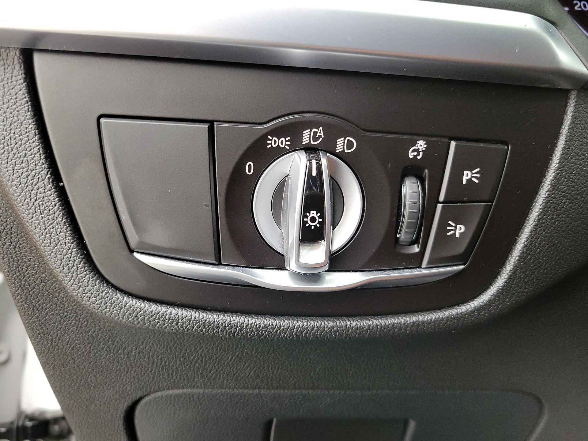 Thumbnail: 2022 BMW X4 - 13