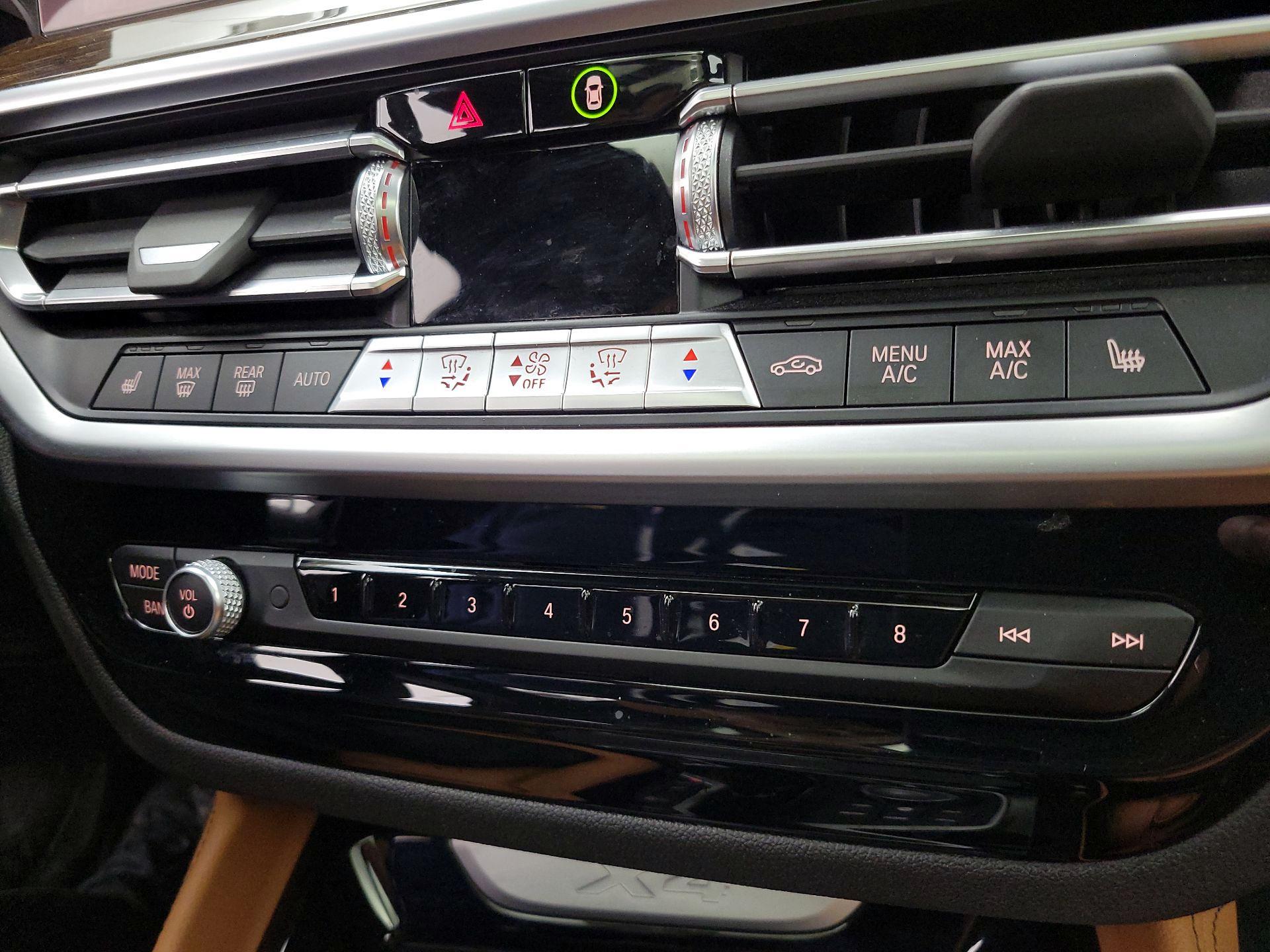 Thumbnail: 2022 BMW X4 - 17