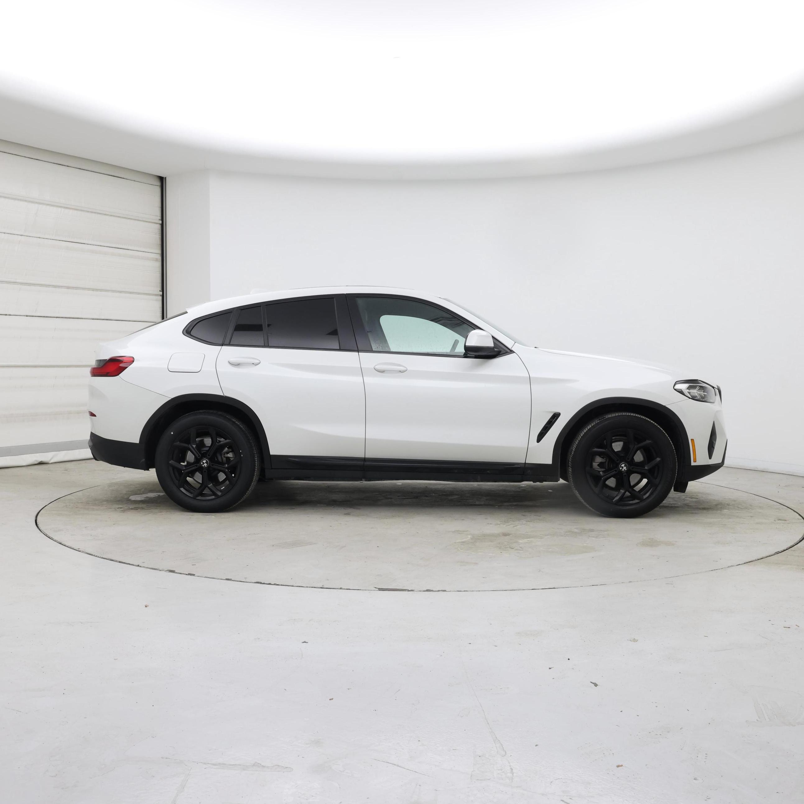 Thumbnail: 2022 BMW X4 - 7