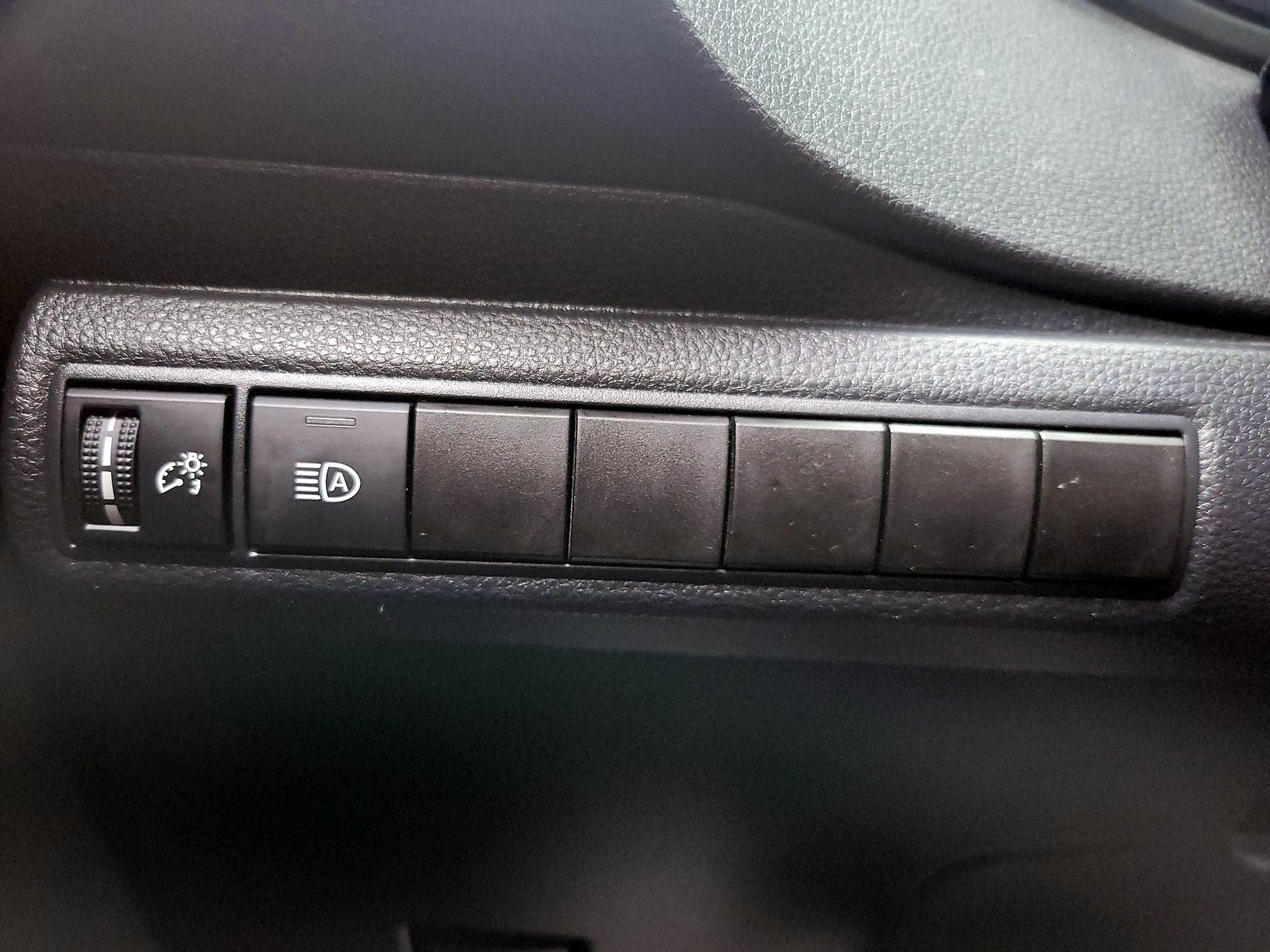 Thumbnail: 2021 Toyota Corolla - 13