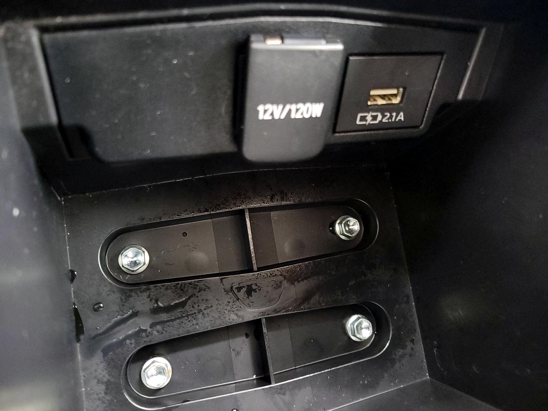 Thumbnail: 2021 Toyota Corolla - 18