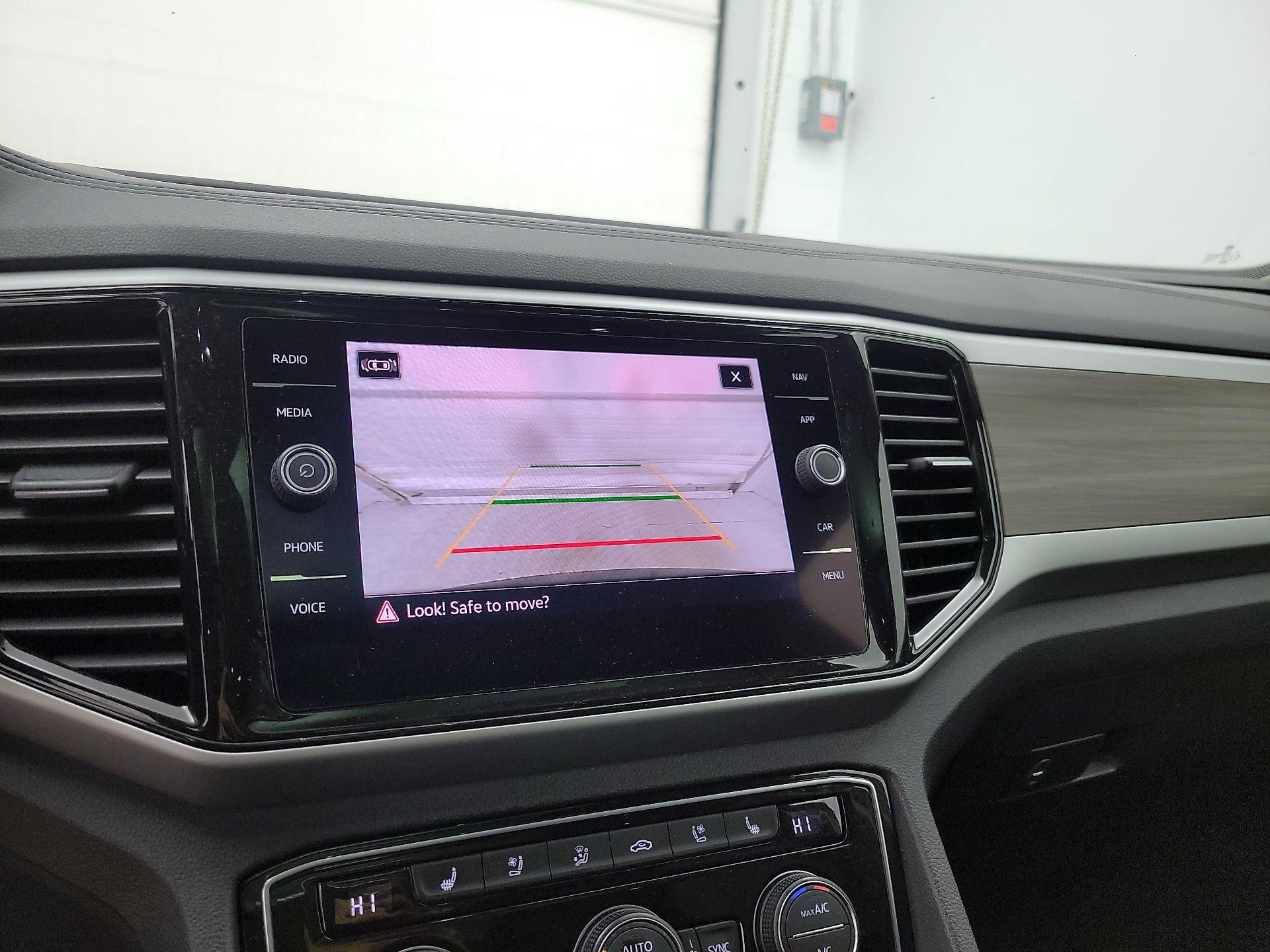 Thumbnail: 2021 Volkswagen Atlas - 14