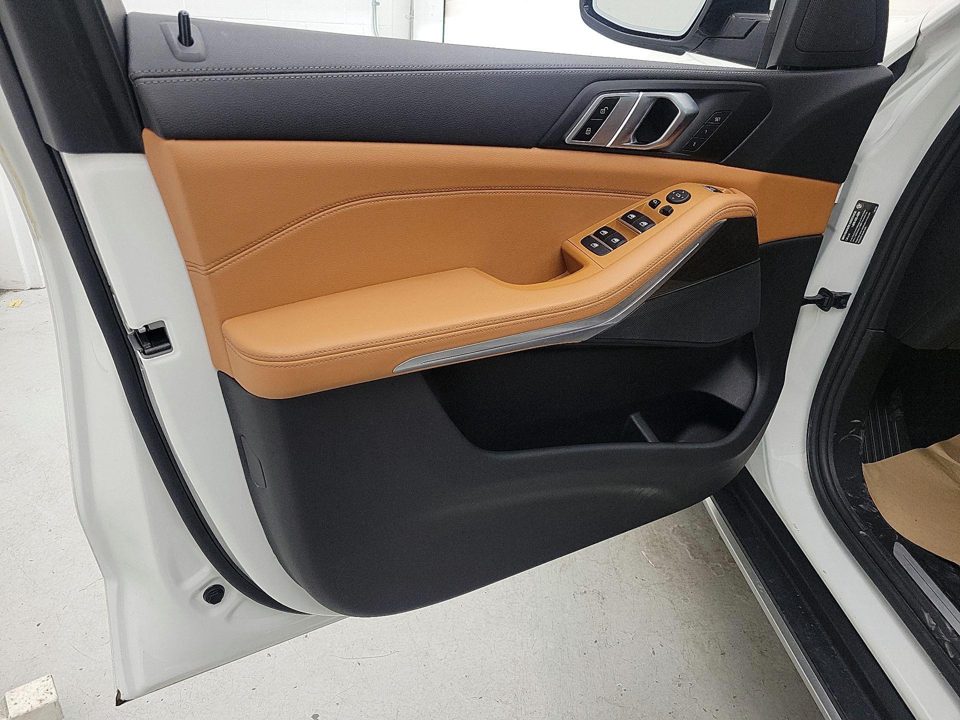 Thumbnail: 2022 BMW X5 - 12
