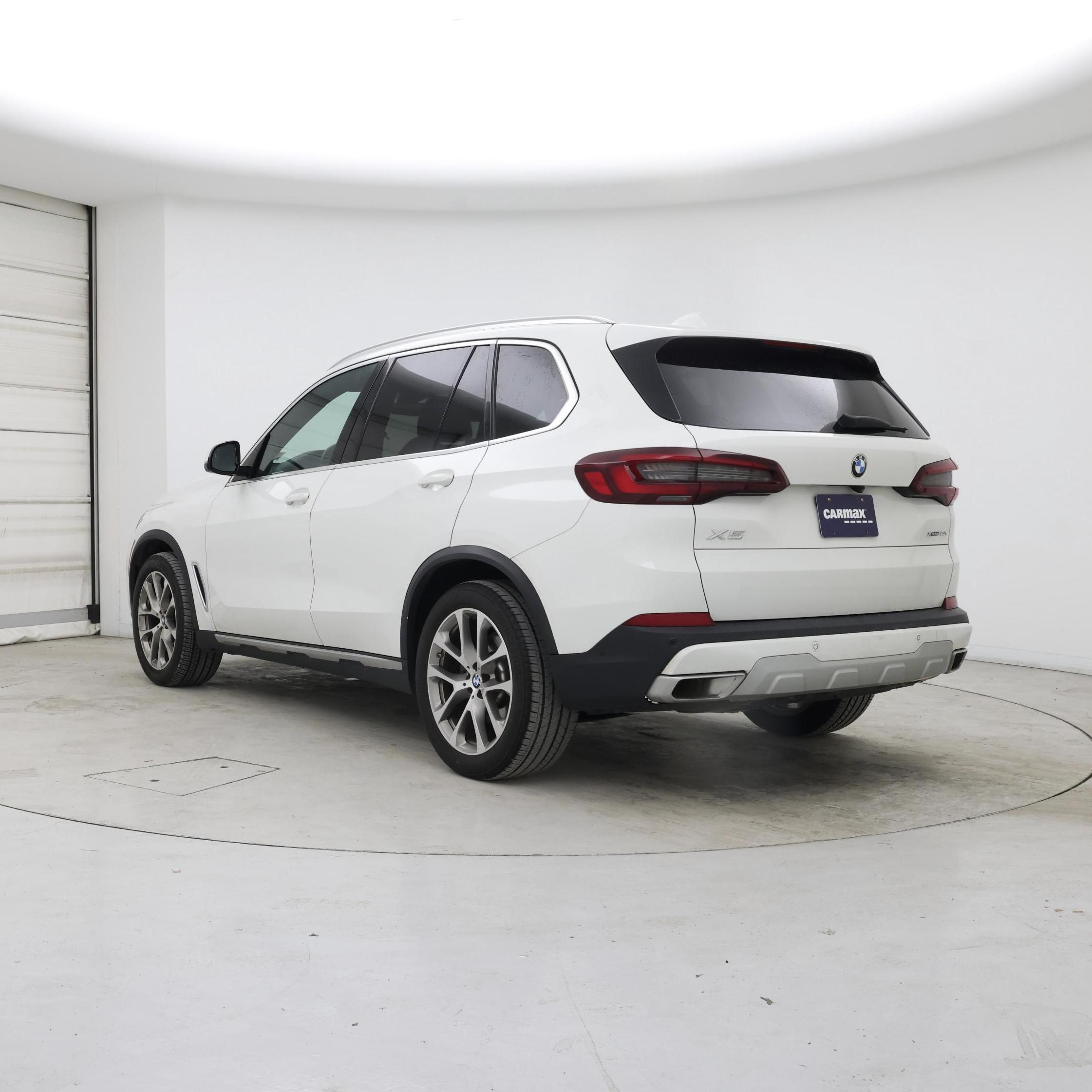 Thumbnail: 2022 BMW X5 - 2