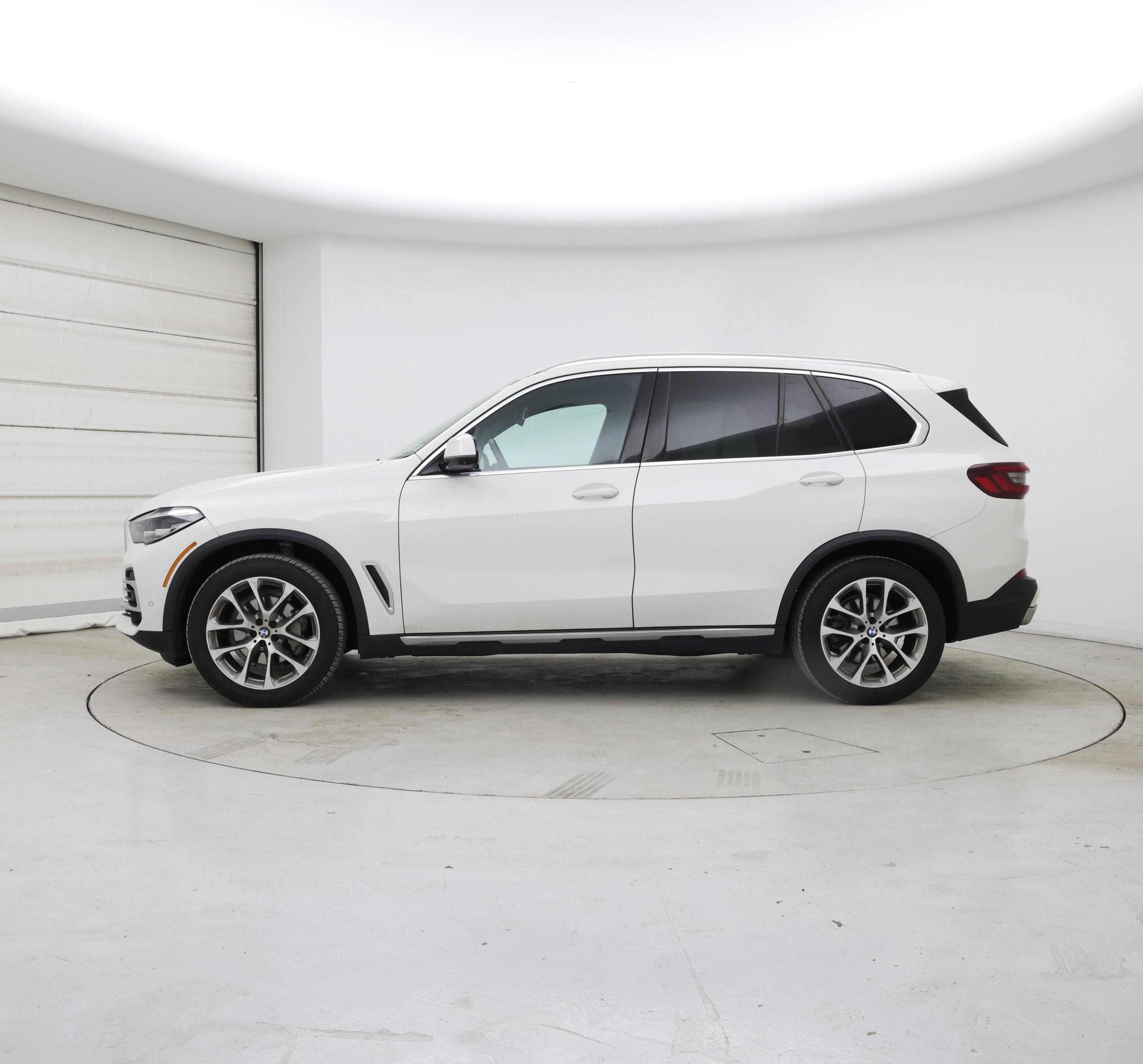 Thumbnail: 2022 BMW X5 - 3