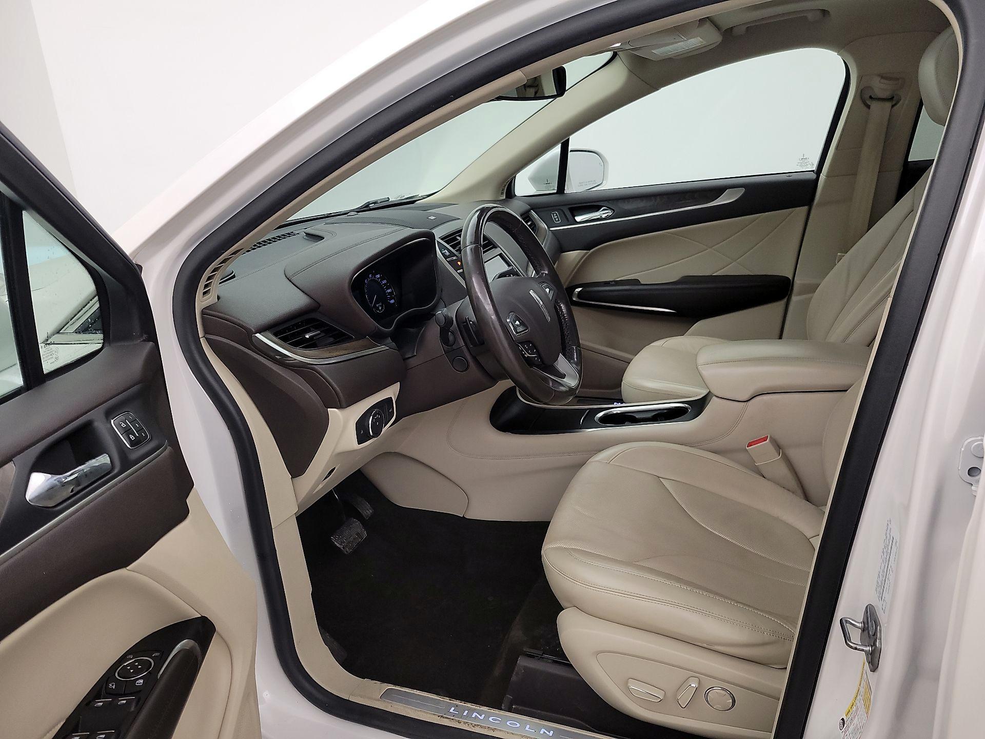 Thumbnail: 2019 Lincoln MKC - 9