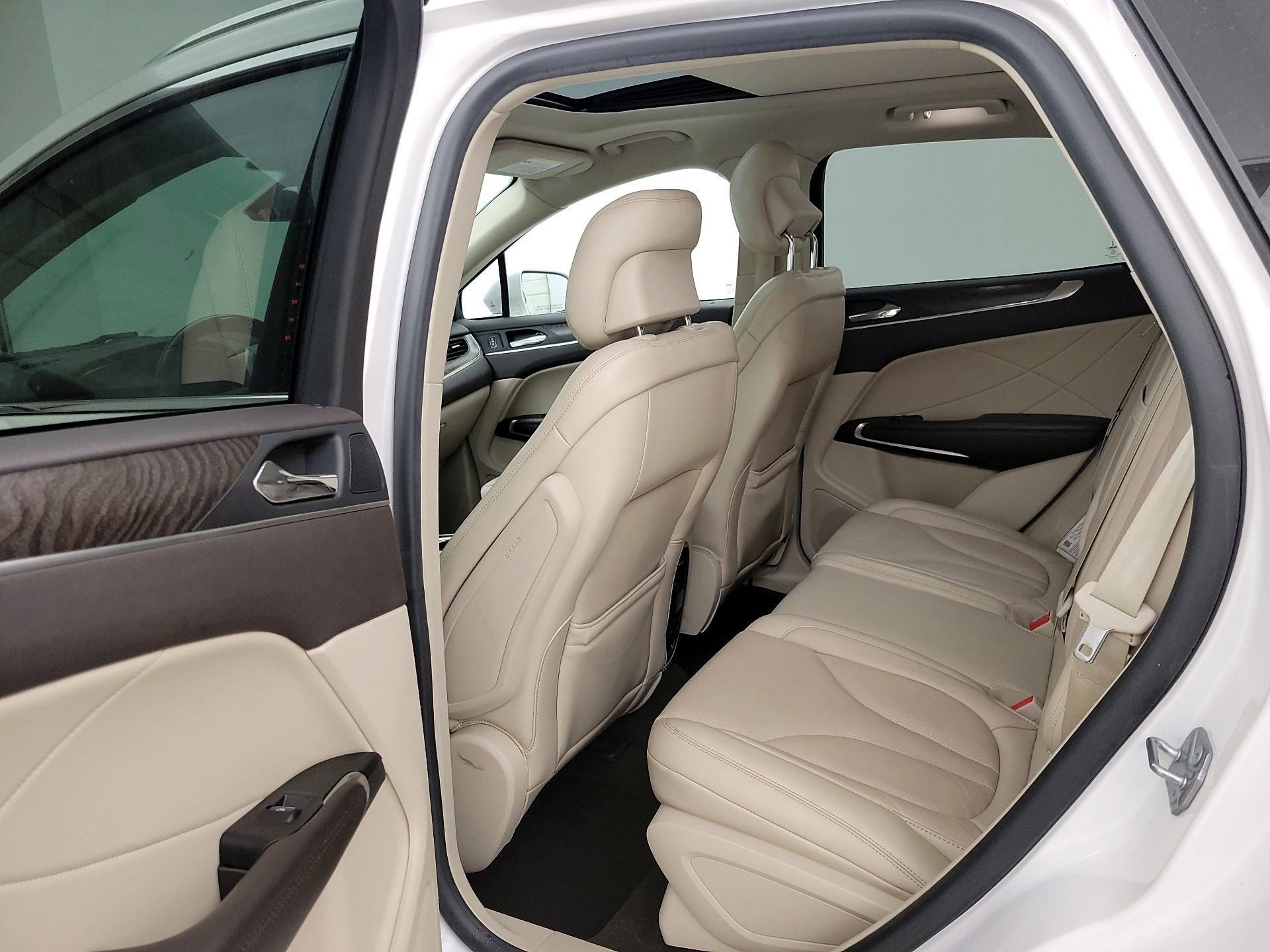 Thumbnail: 2019 Lincoln MKC - 19