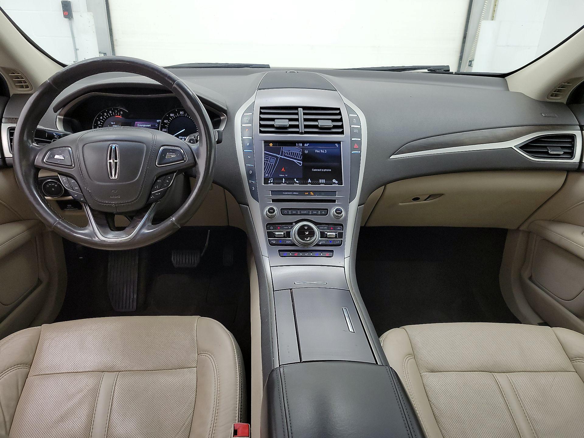 Thumbnail: 2017 Lincoln MKZ - 9