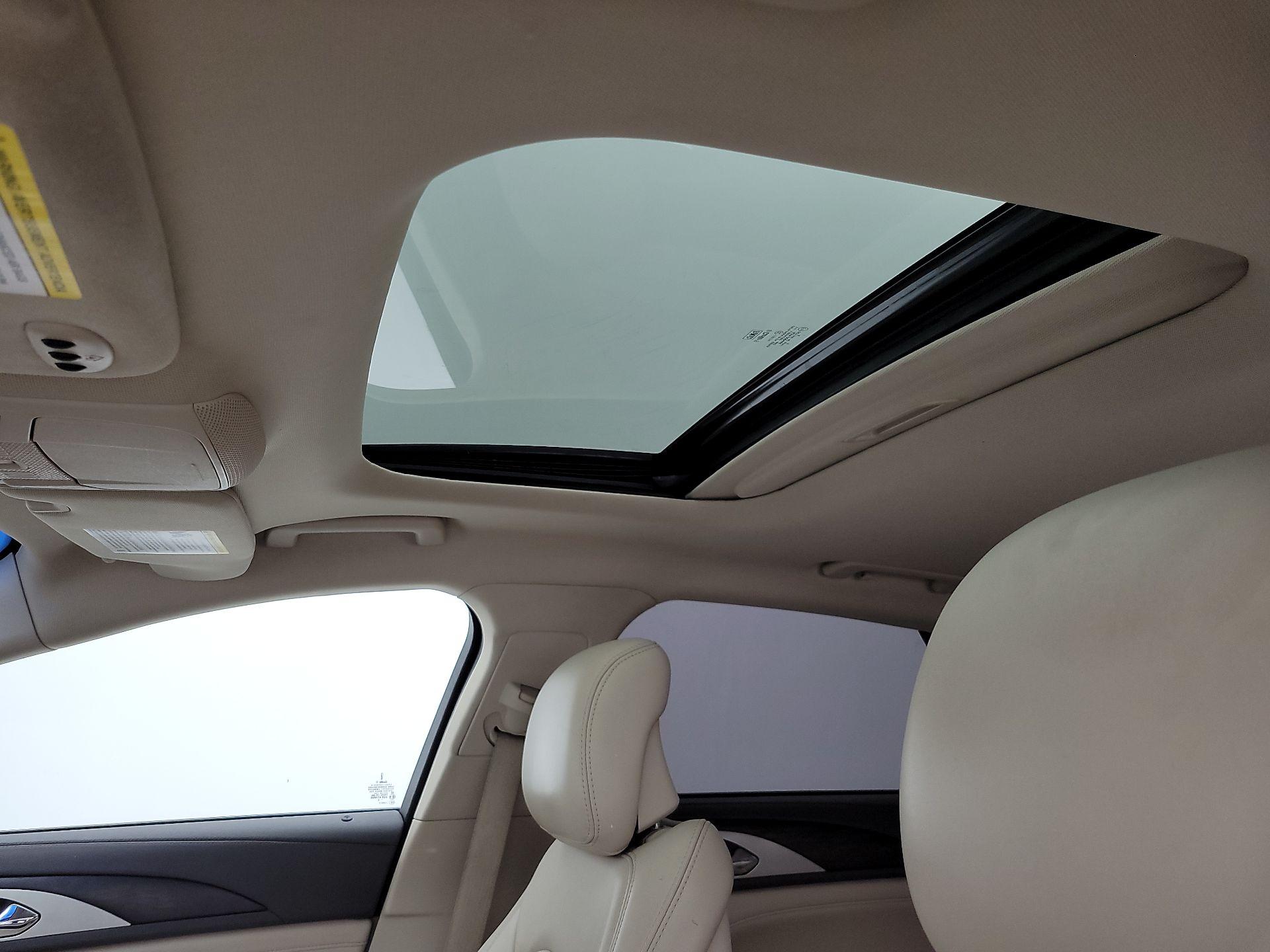 Thumbnail: 2017 Lincoln MKZ - 20