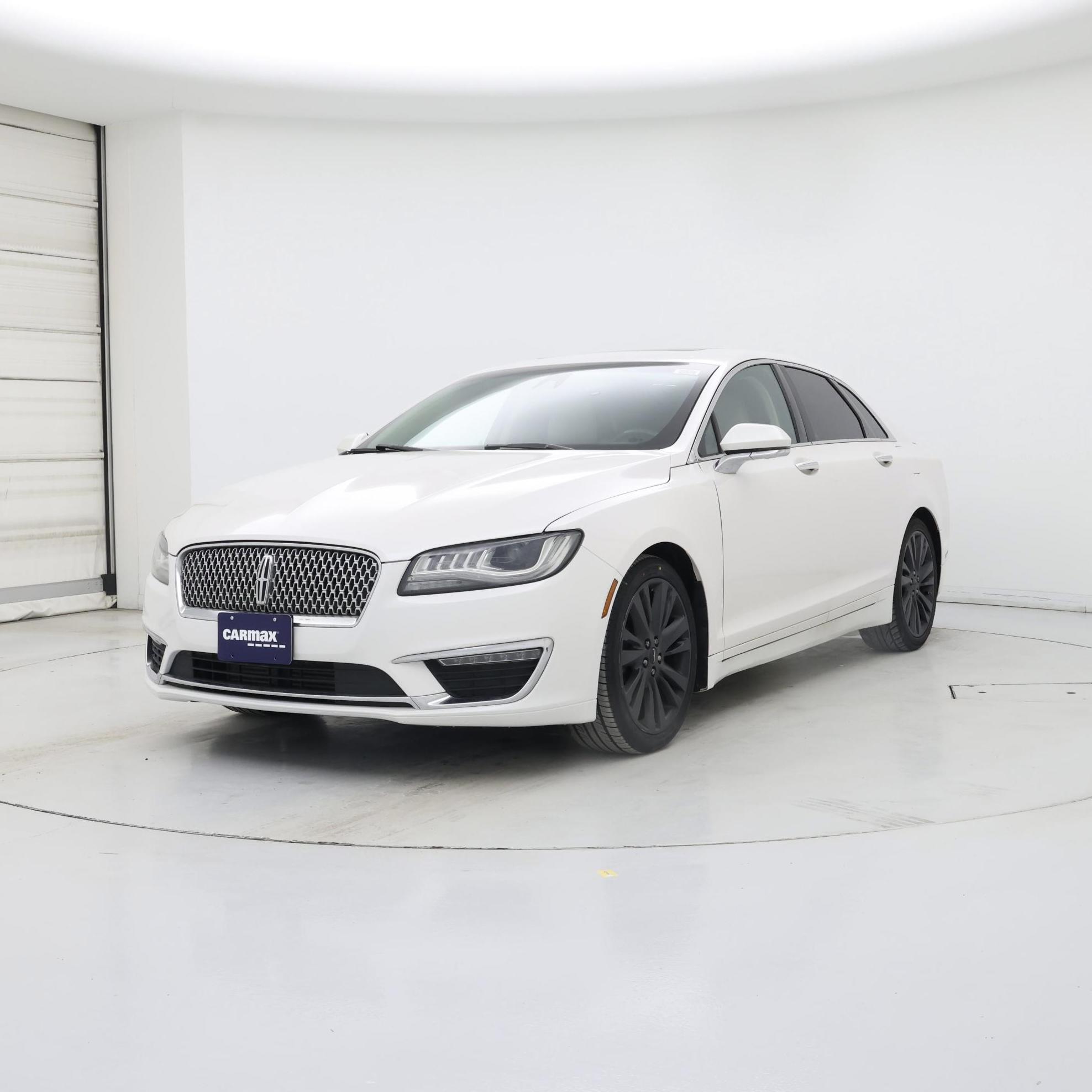 Thumbnail: 2017 Lincoln MKZ - 4