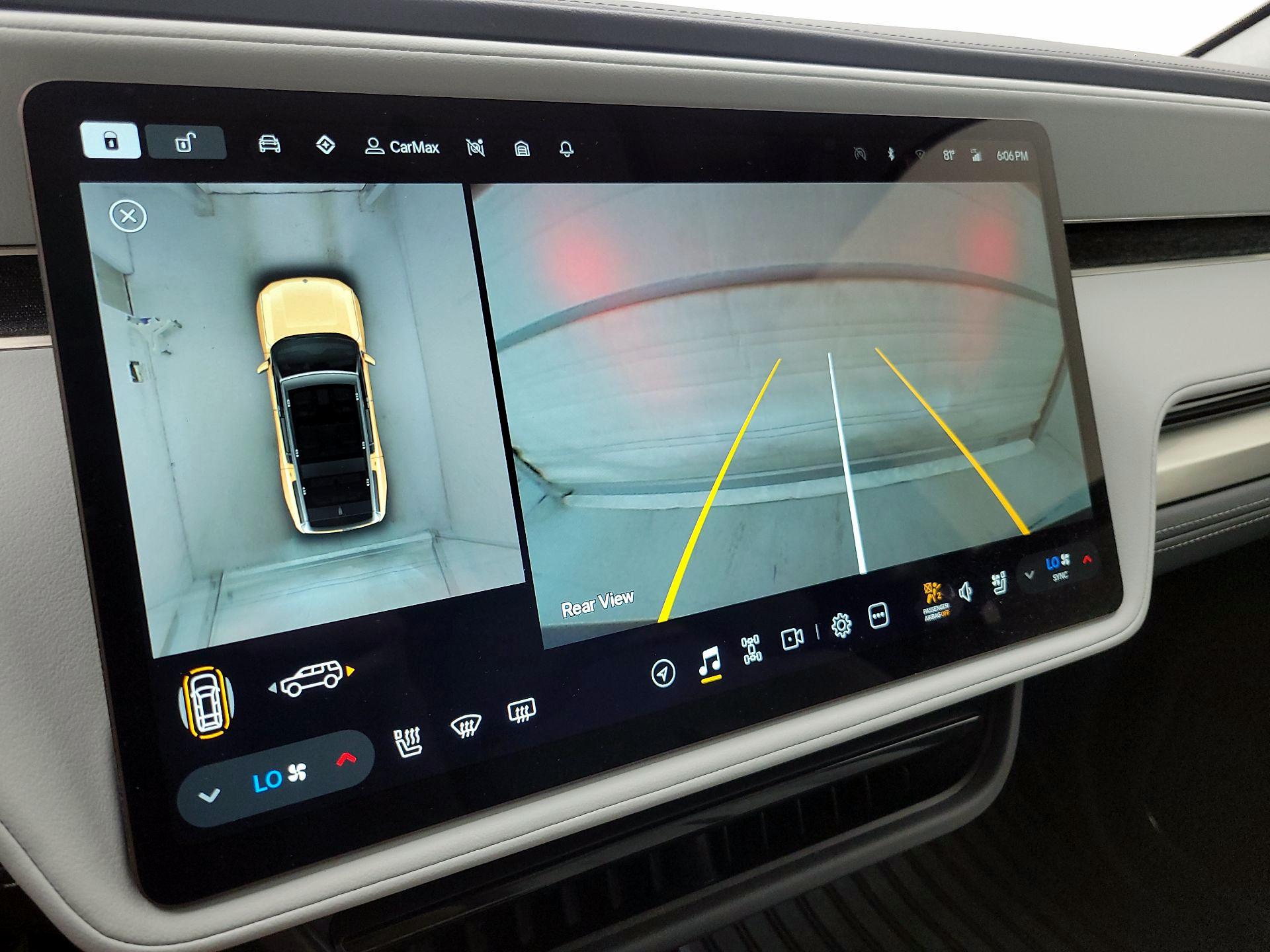 Thumbnail: 2023 Rivian R1S - 14