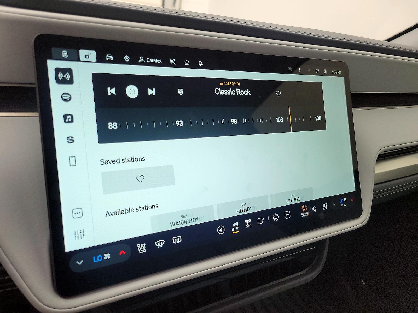 2023 Rivian R1S Adventure - Photo 16